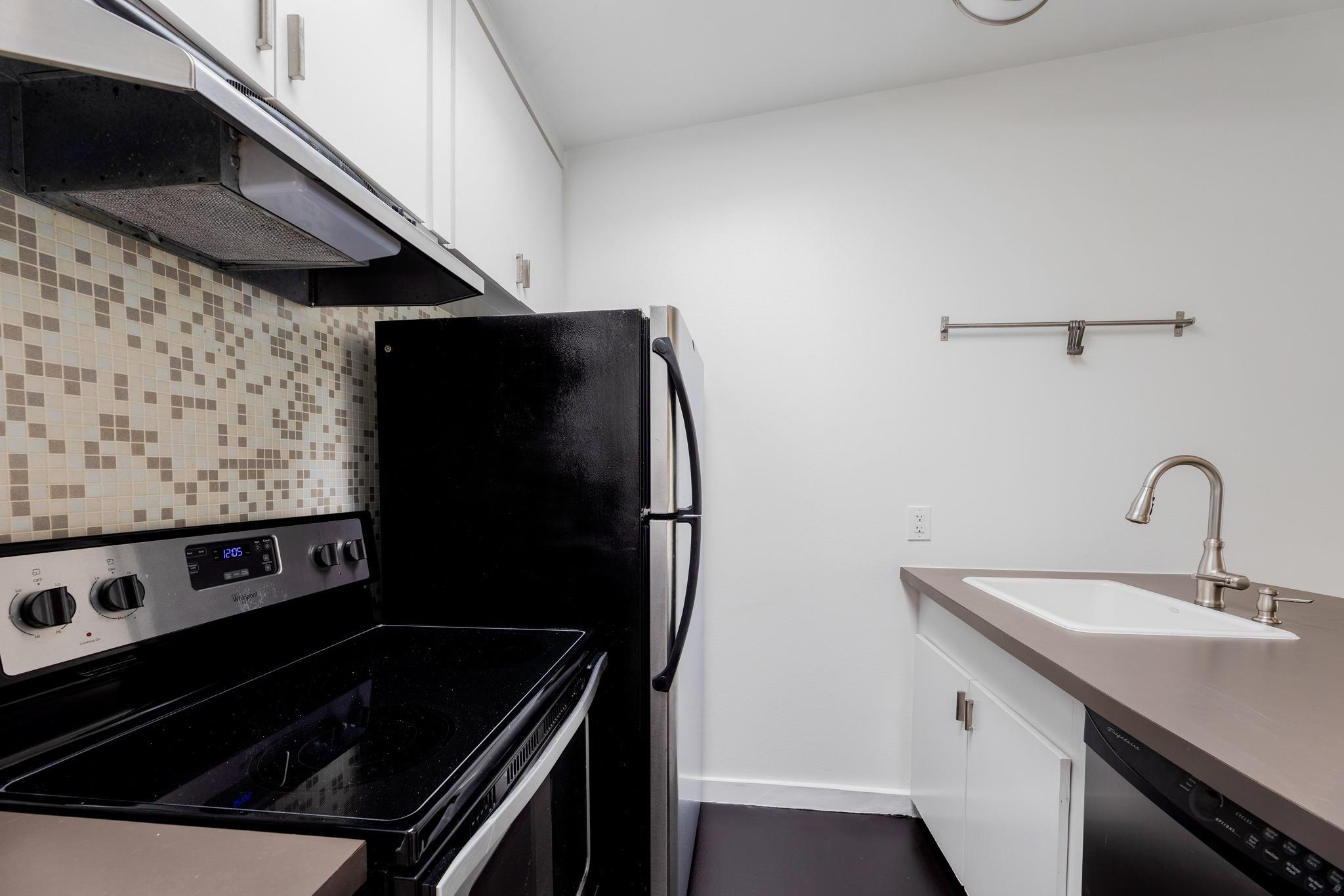 2308 Enfield Rd # 204, Austin, TX 78703