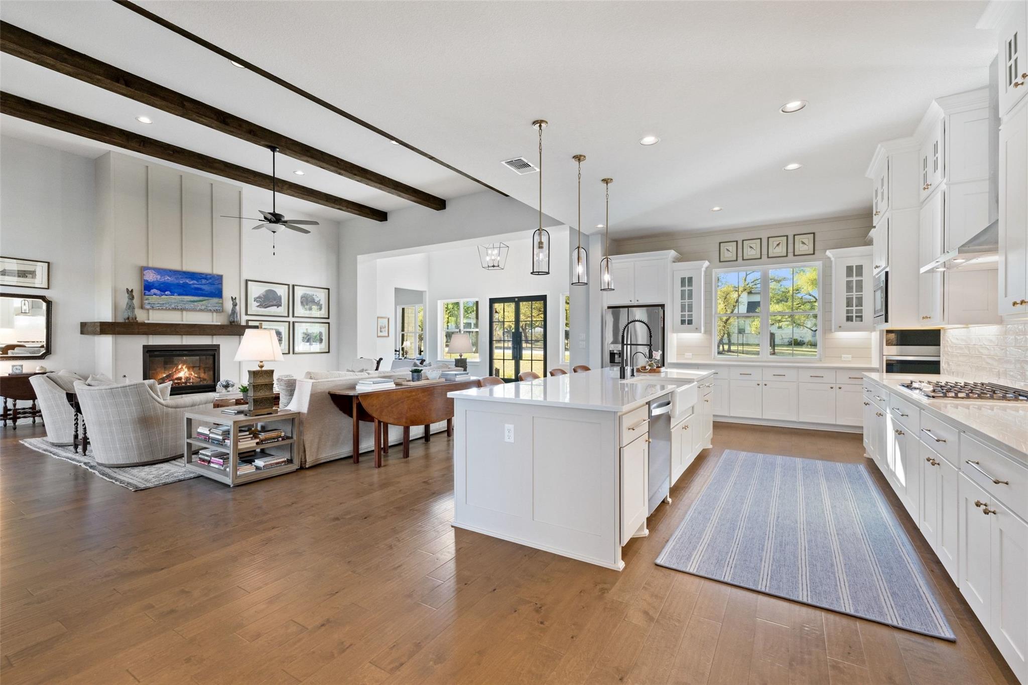 192 Gaucho Way, Dripping Springs, TX 78620