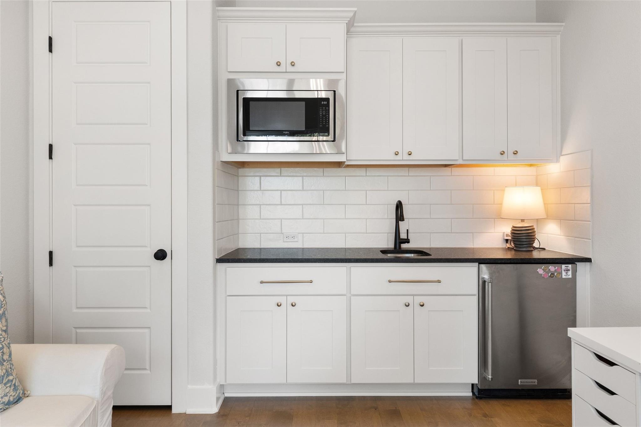 192 Gaucho Way, Dripping Springs, TX 78620