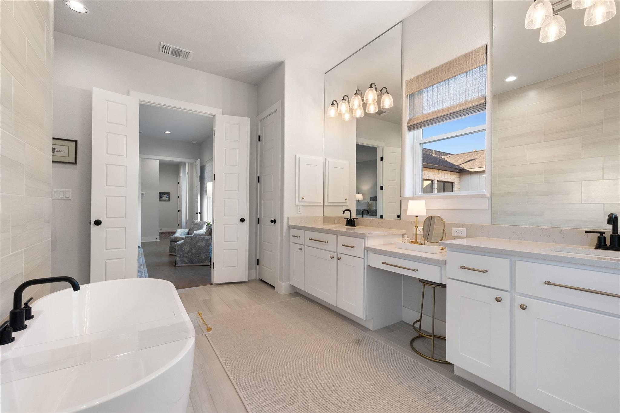 192 Gaucho Way, Dripping Springs, TX 78620