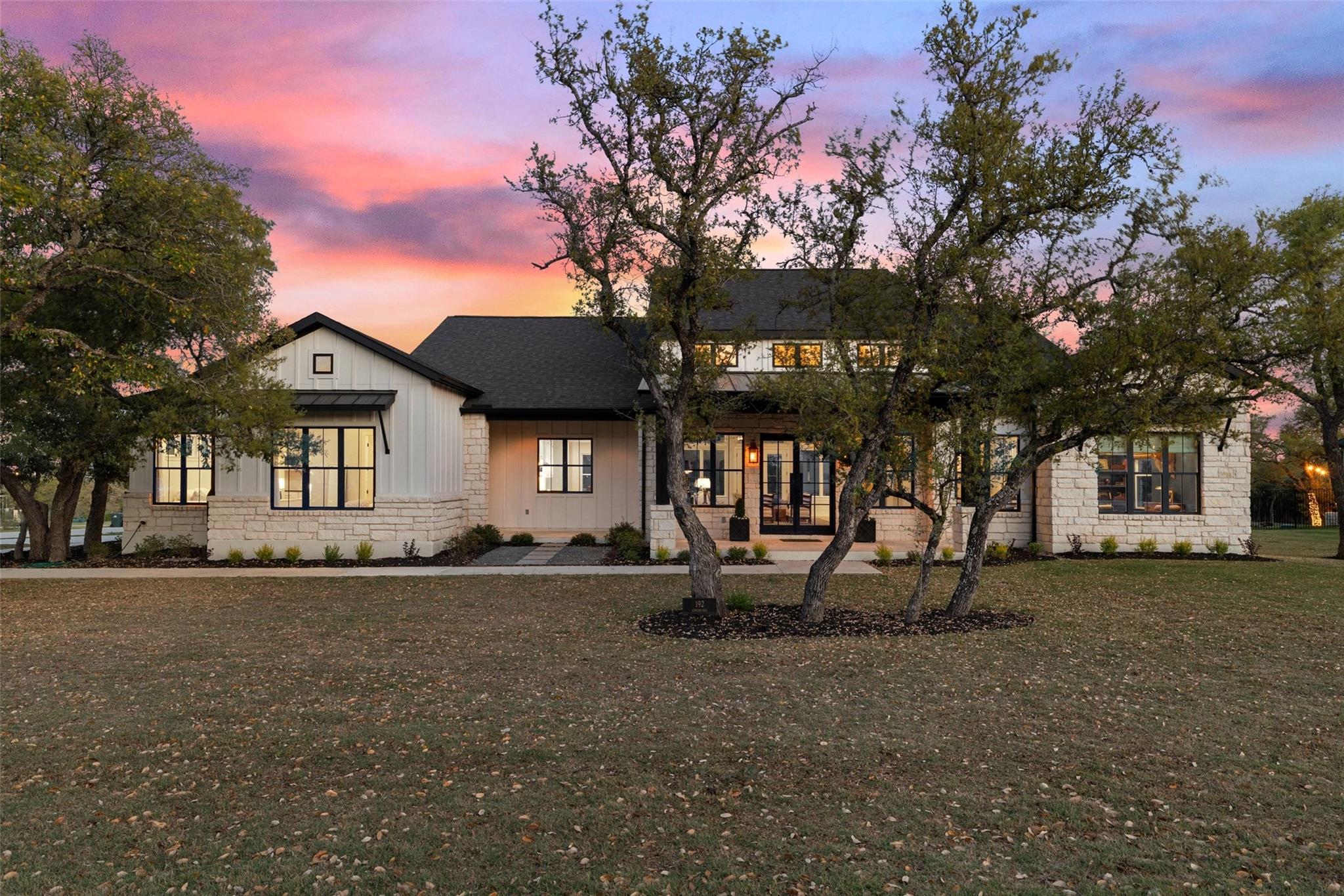 192 Gaucho Way, Dripping Springs, TX 78620