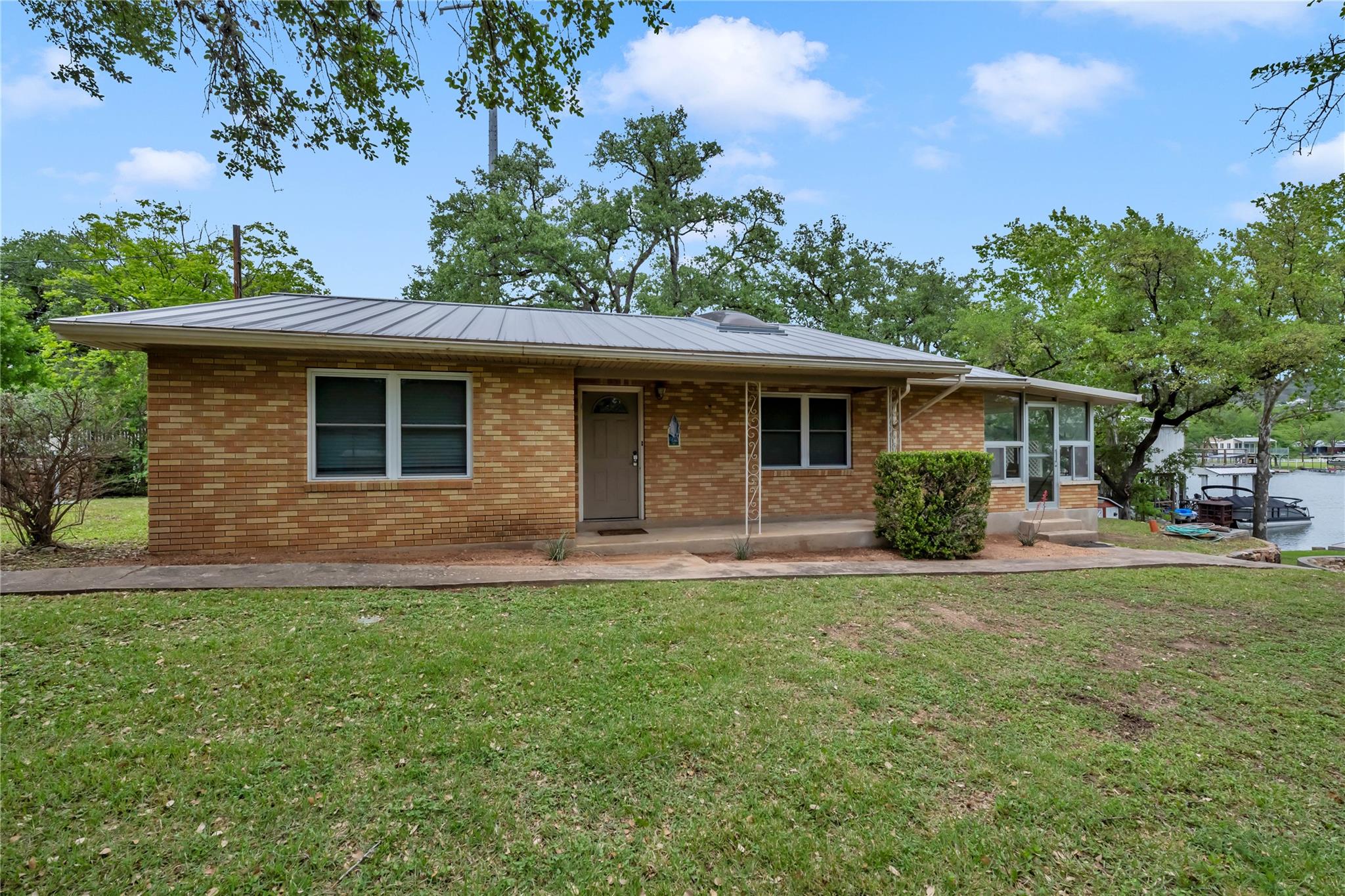 817 County Road 126, Kingsland, TX 78639