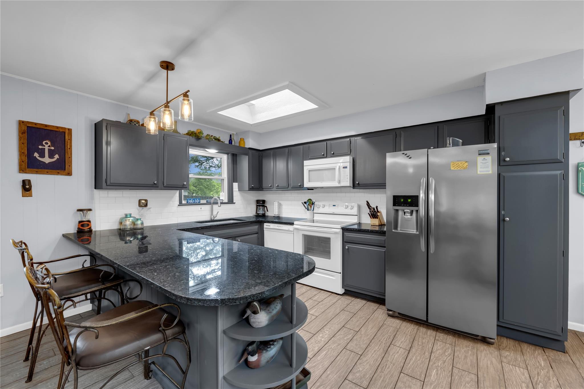 817 County Road 126, Kingsland, TX 78639