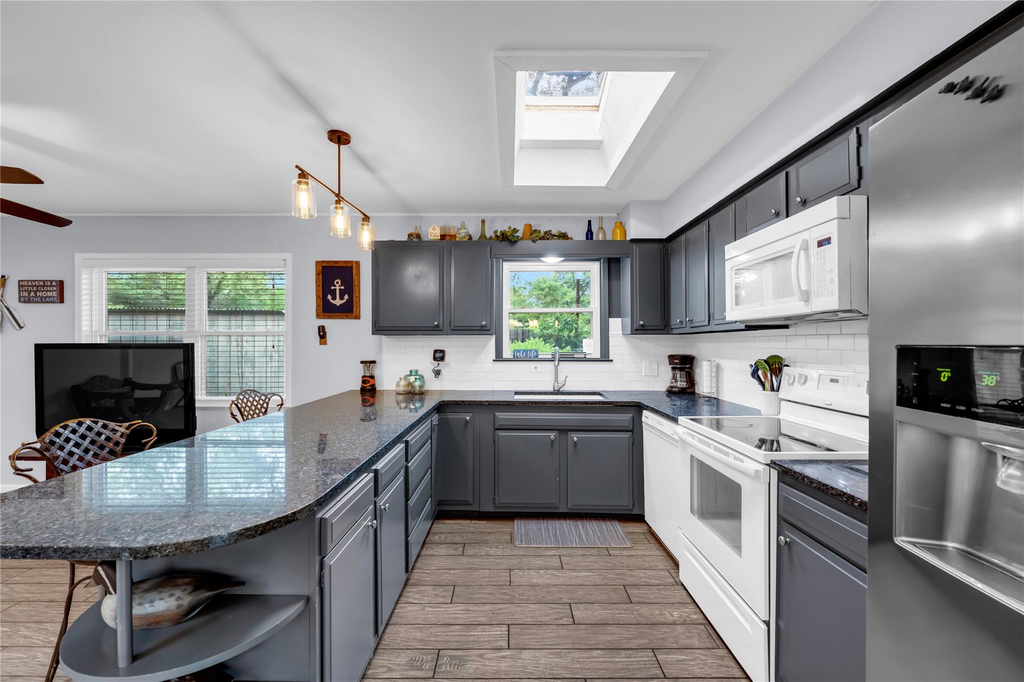 817 County Road 126, Kingsland, TX 78639