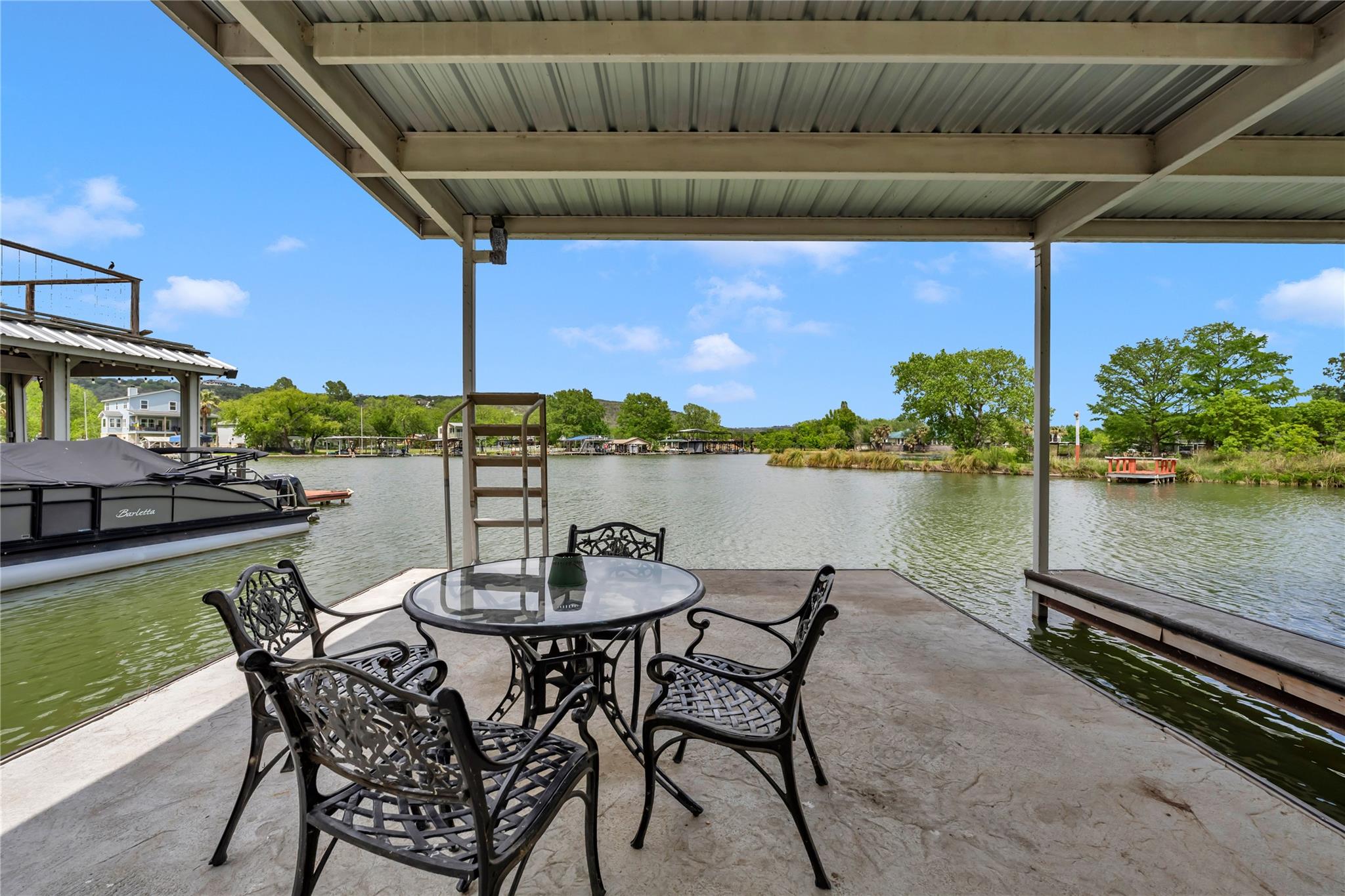 817 County Road 126, Kingsland, TX 78639