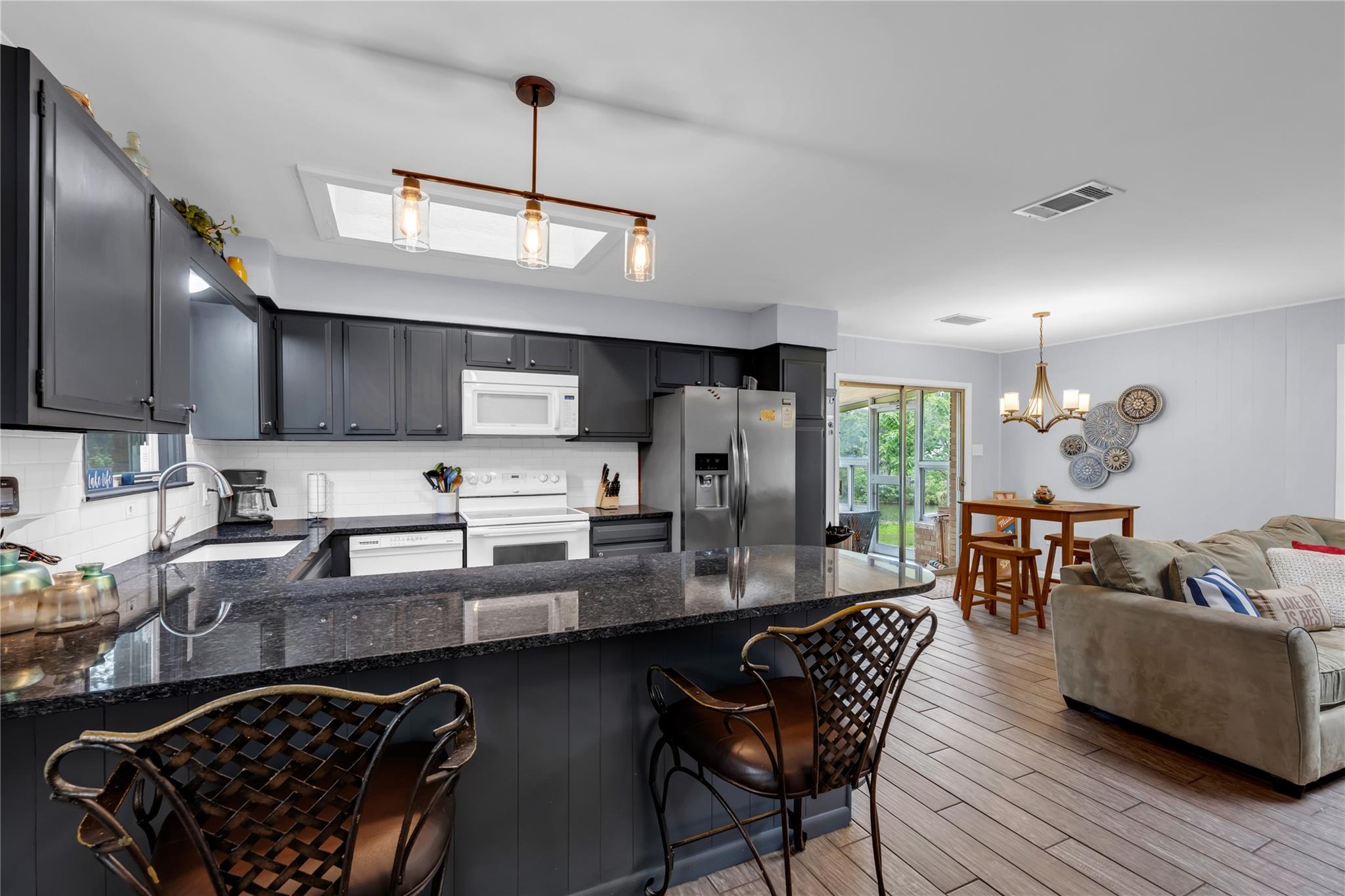 817 County Road 126, Kingsland, TX 78639