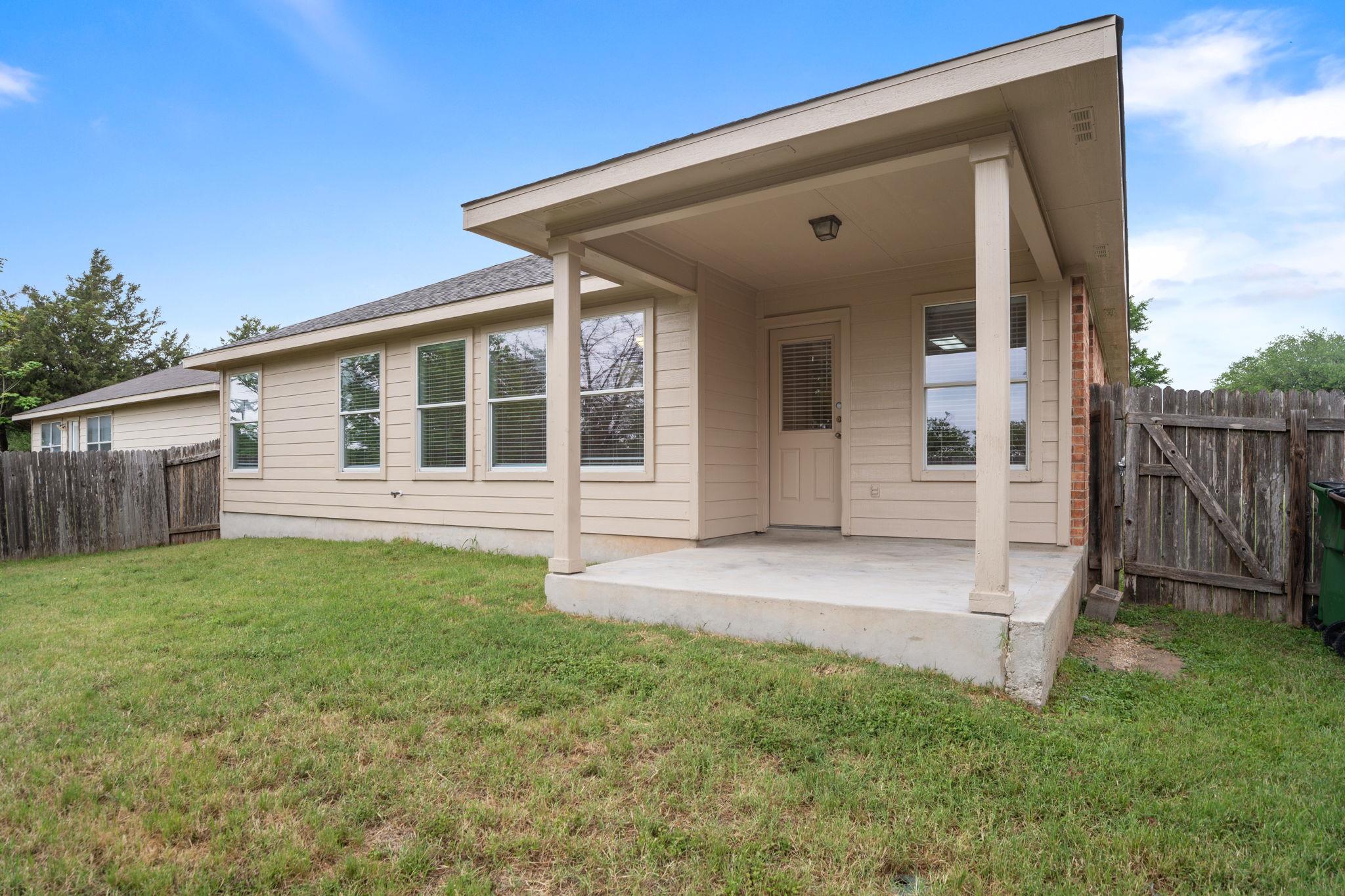 1056 Kenneys Way, Round Rock, TX 78665