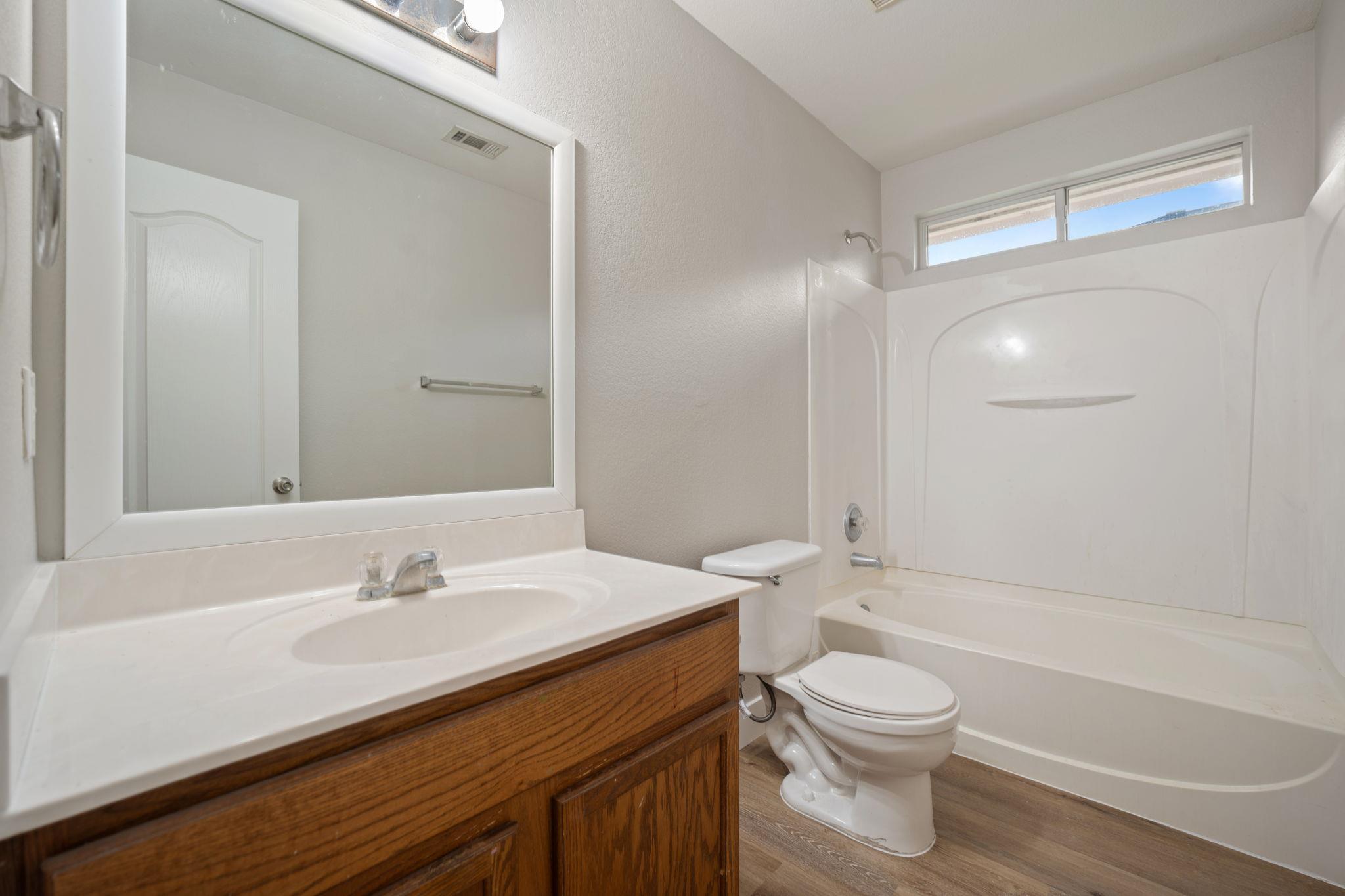 1056 Kenneys Way, Round Rock, TX 78665