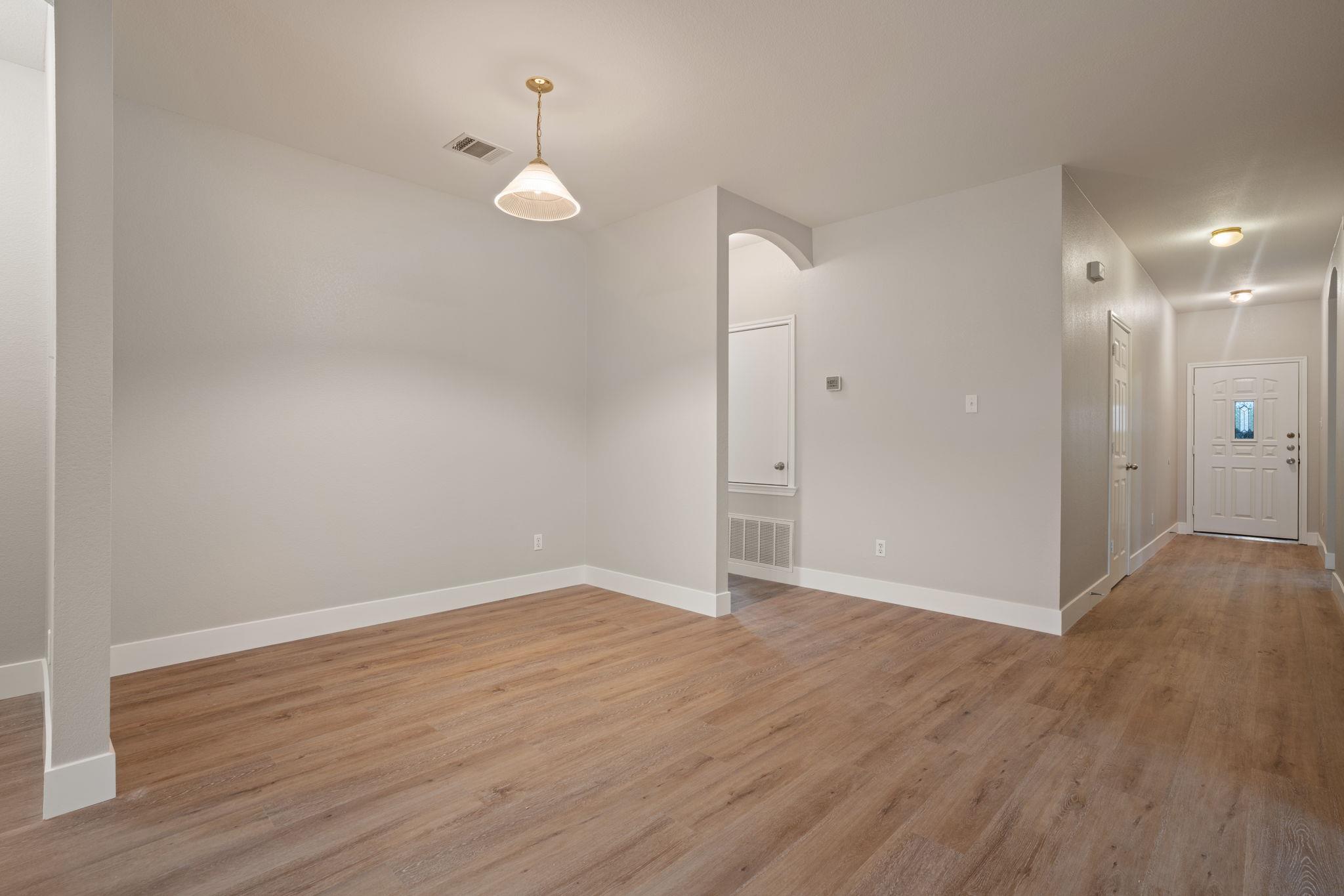 1056 Kenneys Way, Round Rock, TX 78665