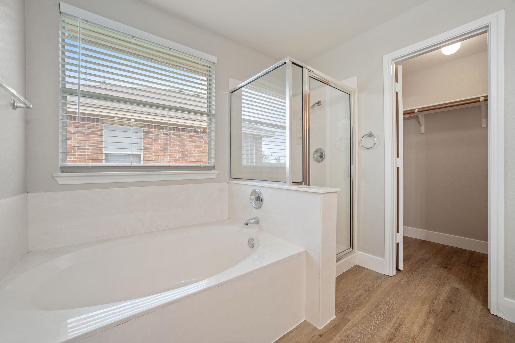 1056 Kenneys Way, Round Rock, TX 78665