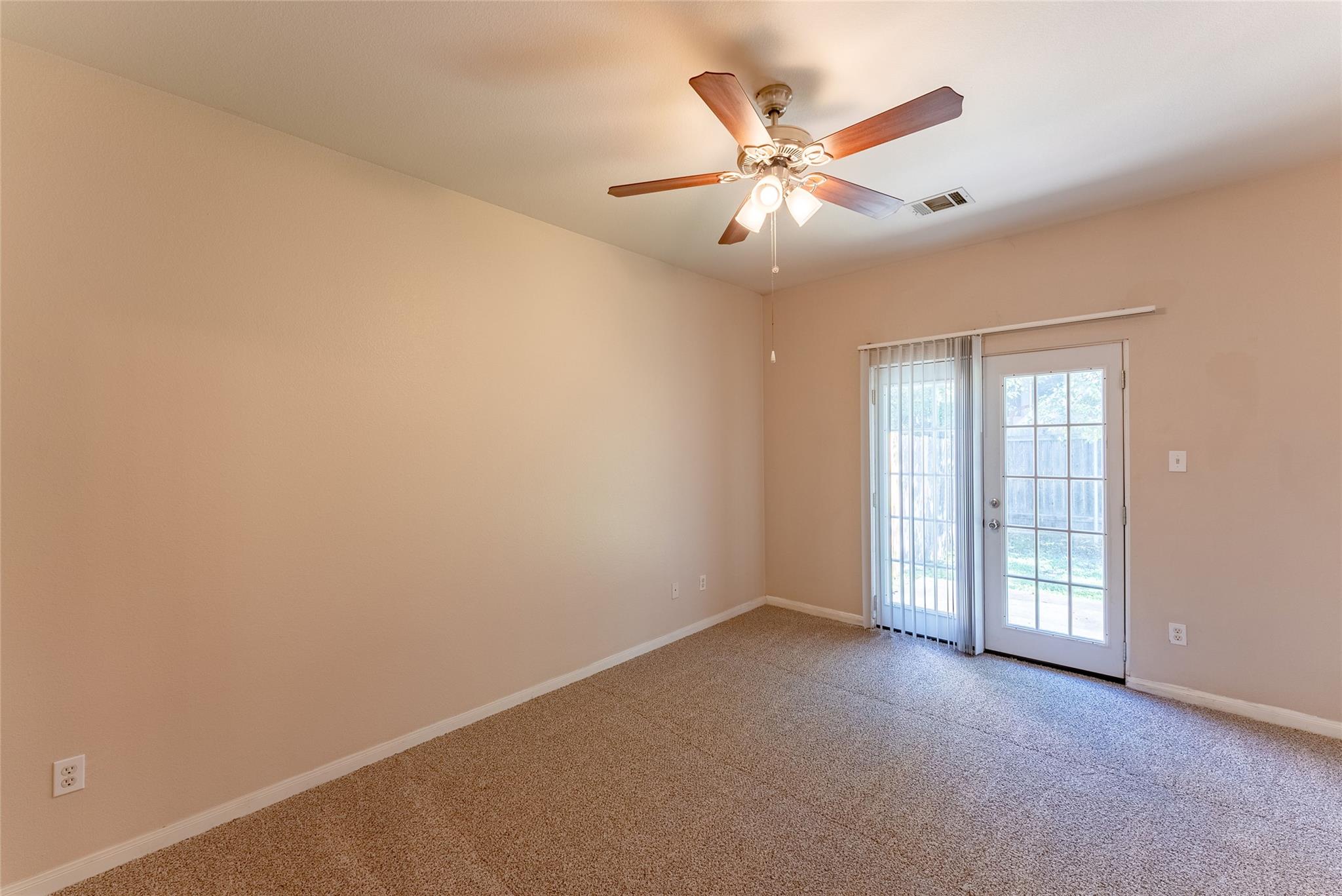 2825 Southampton Way # B, Round Rock, TX 78664