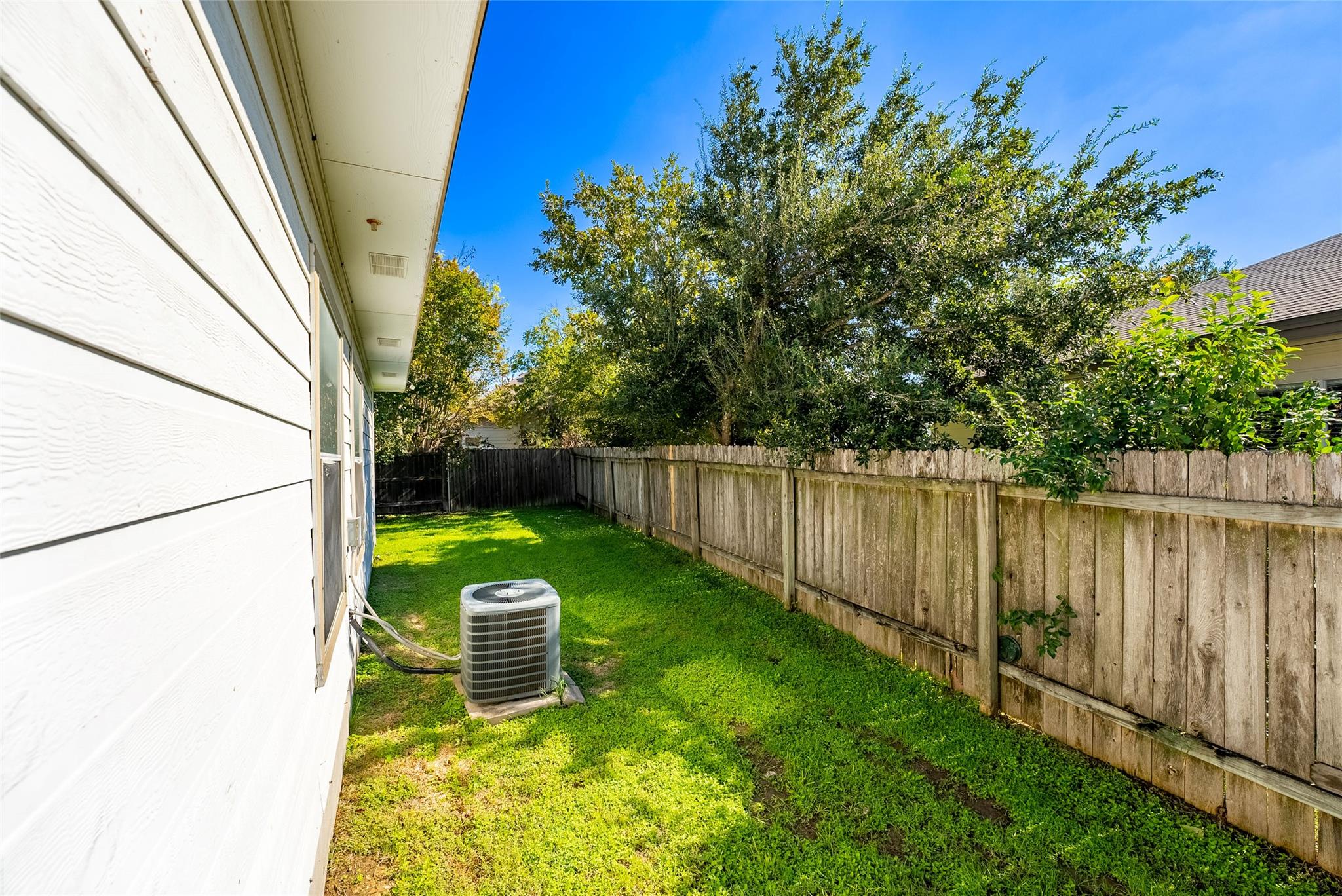 2825 Southampton Way # B, Round Rock, TX 78664