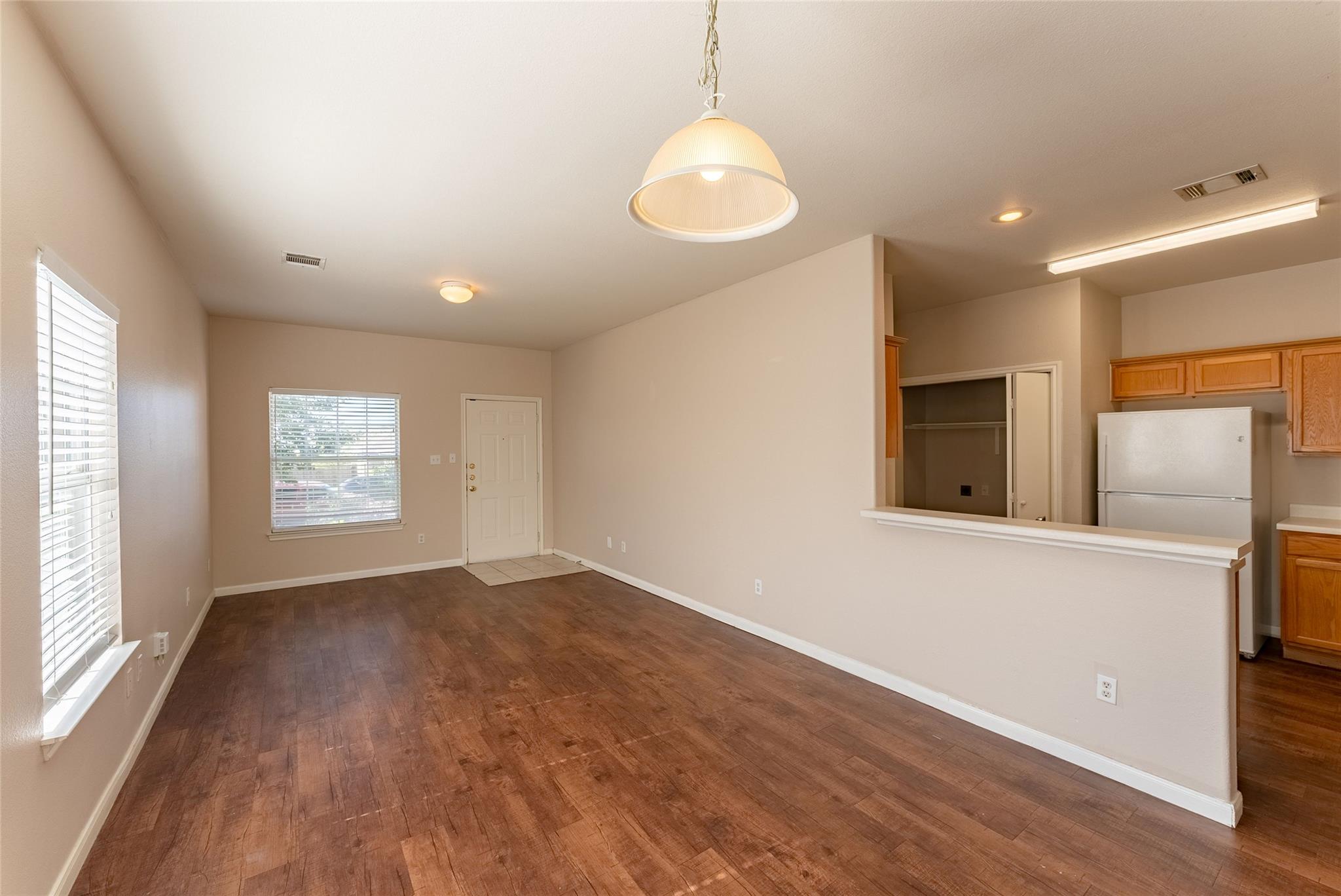 2825 Southampton Way # B, Round Rock, TX 78664