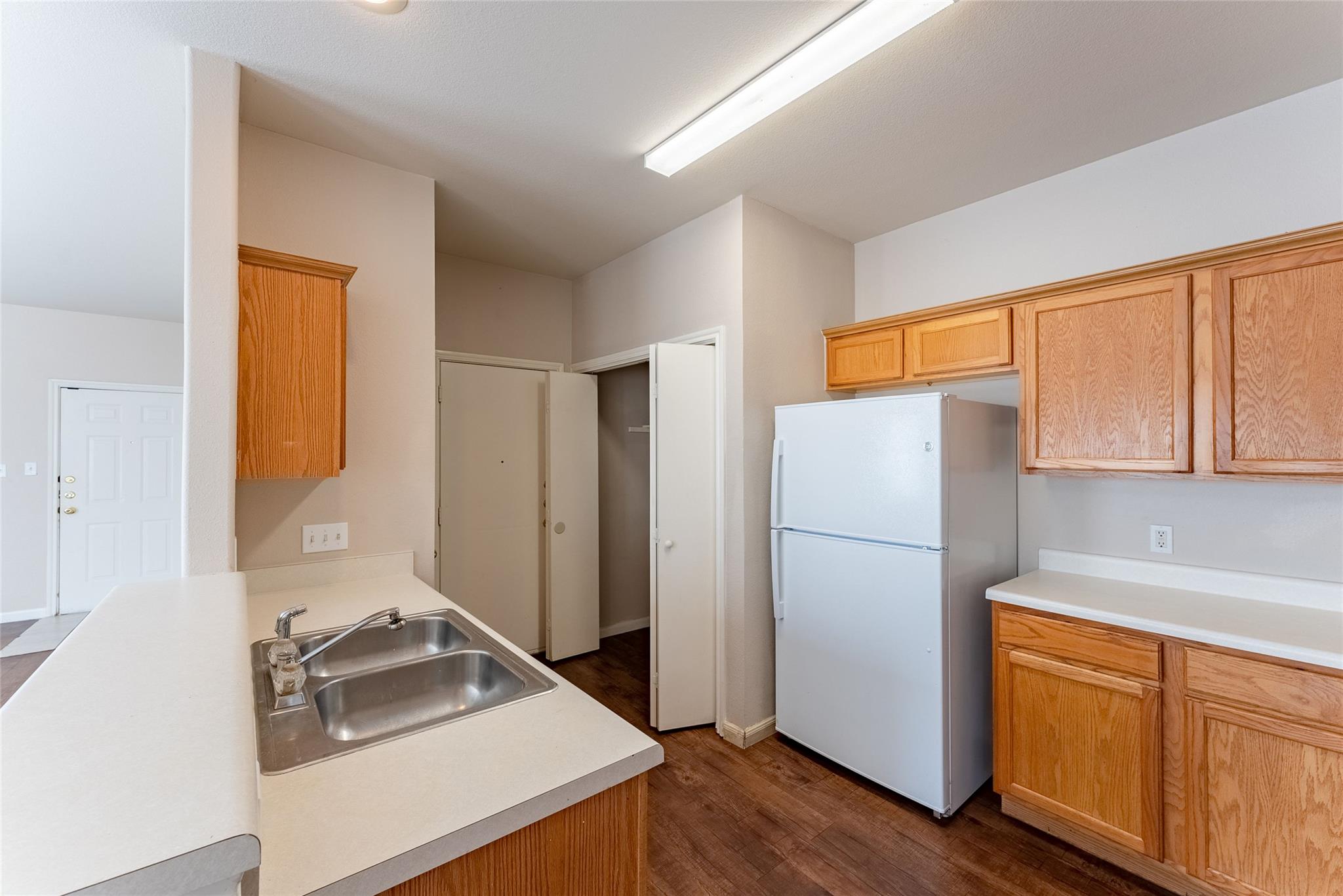 2825 Southampton Way # B, Round Rock, TX 78664