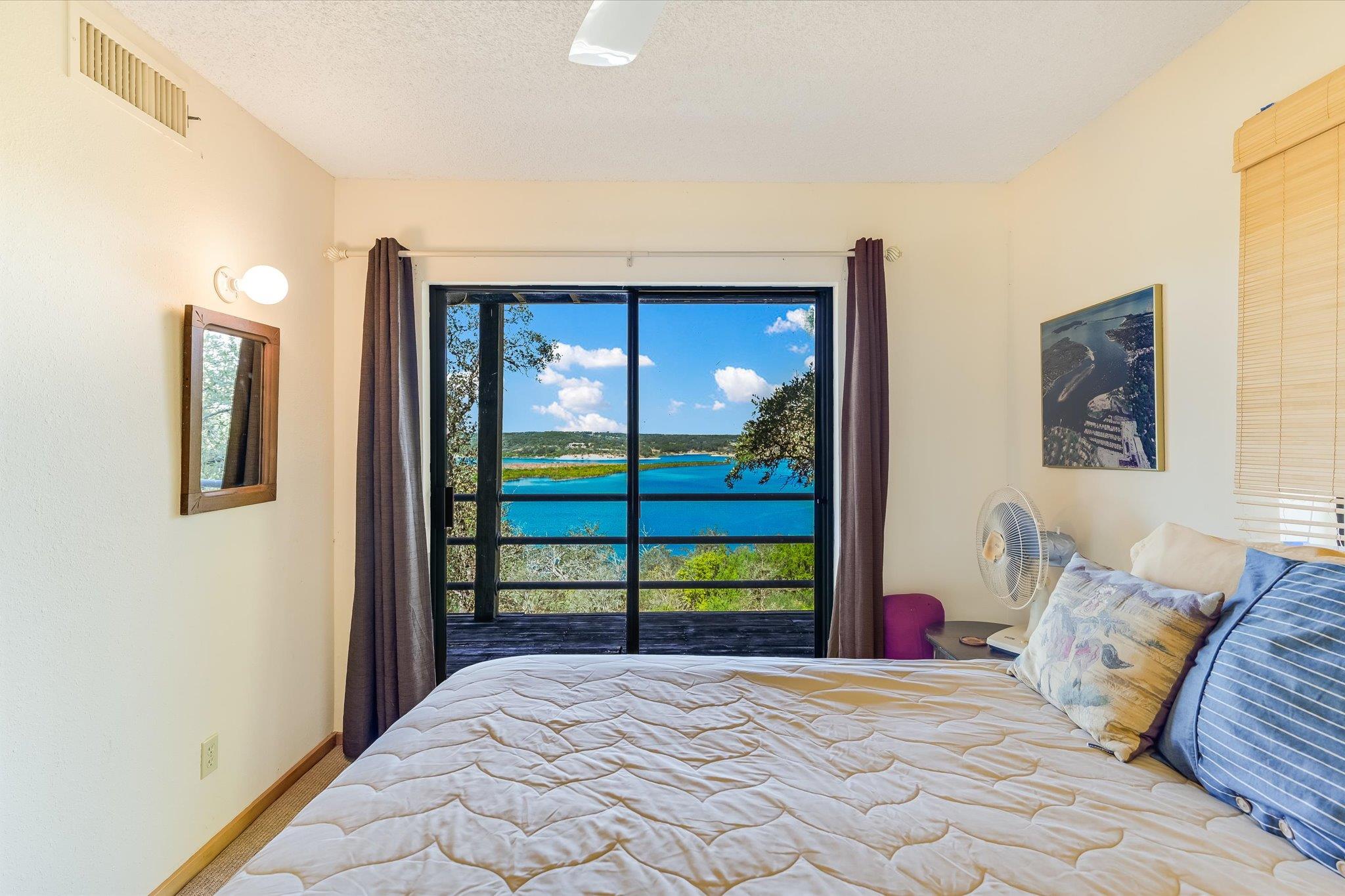 501 Coventry Rd, Spicewood, TX 78669