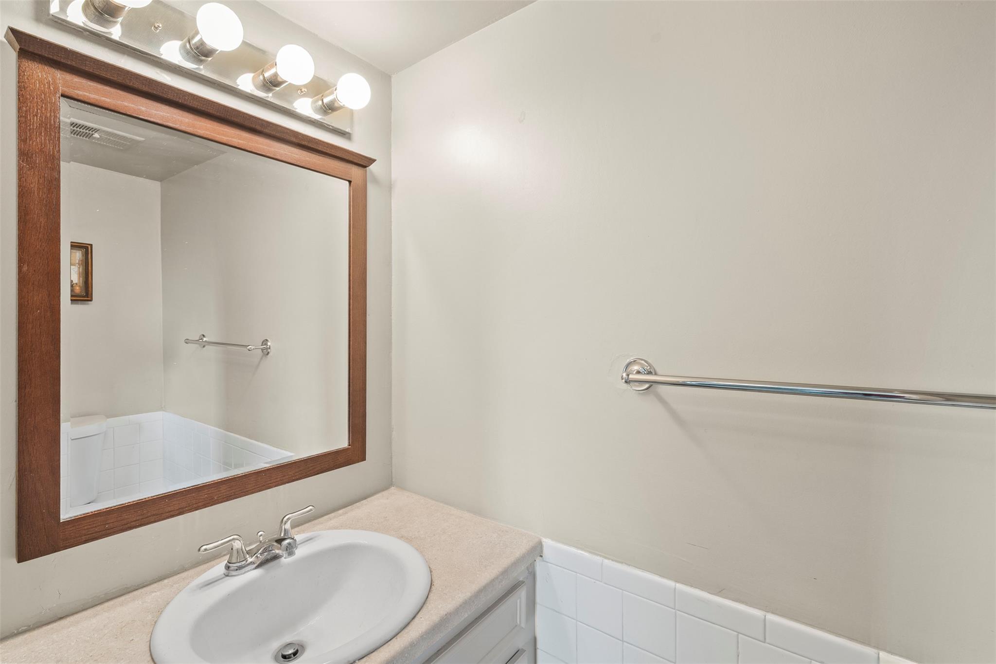 3216 Poe Cv # 4F, Lago Vista, TX 78645