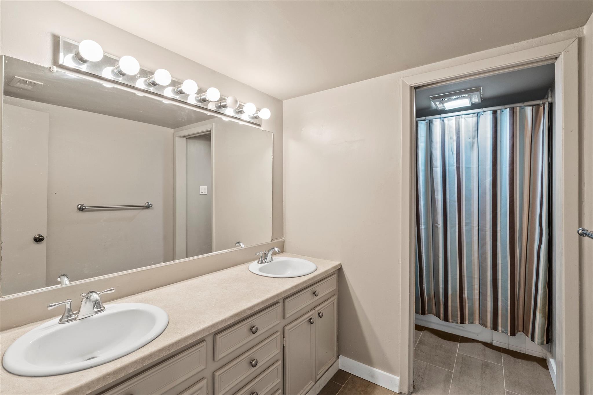 3216 Poe Cv # 4F, Lago Vista, TX 78645