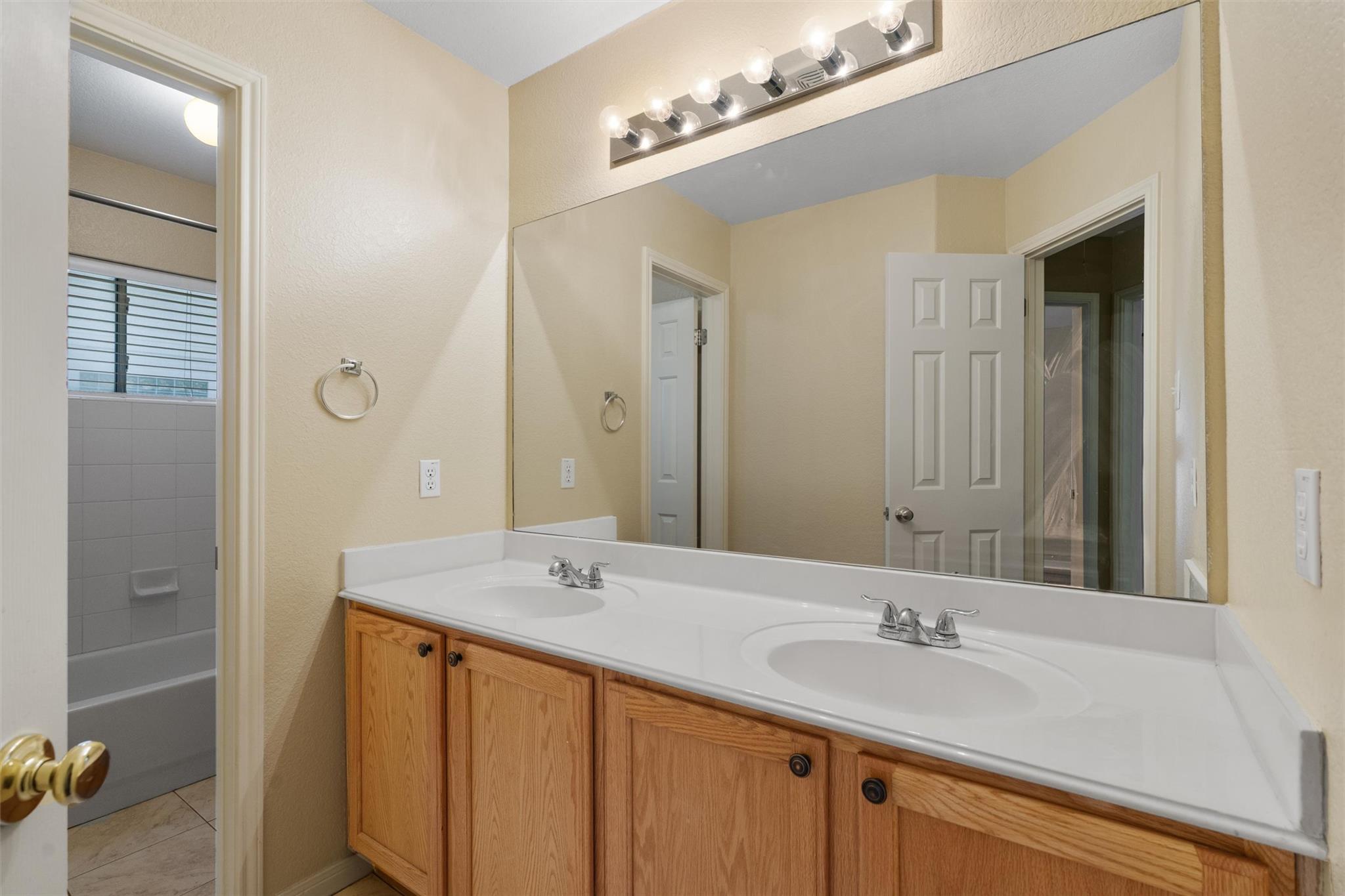 6814 Thistle Hill Way, Austin, TX 78754