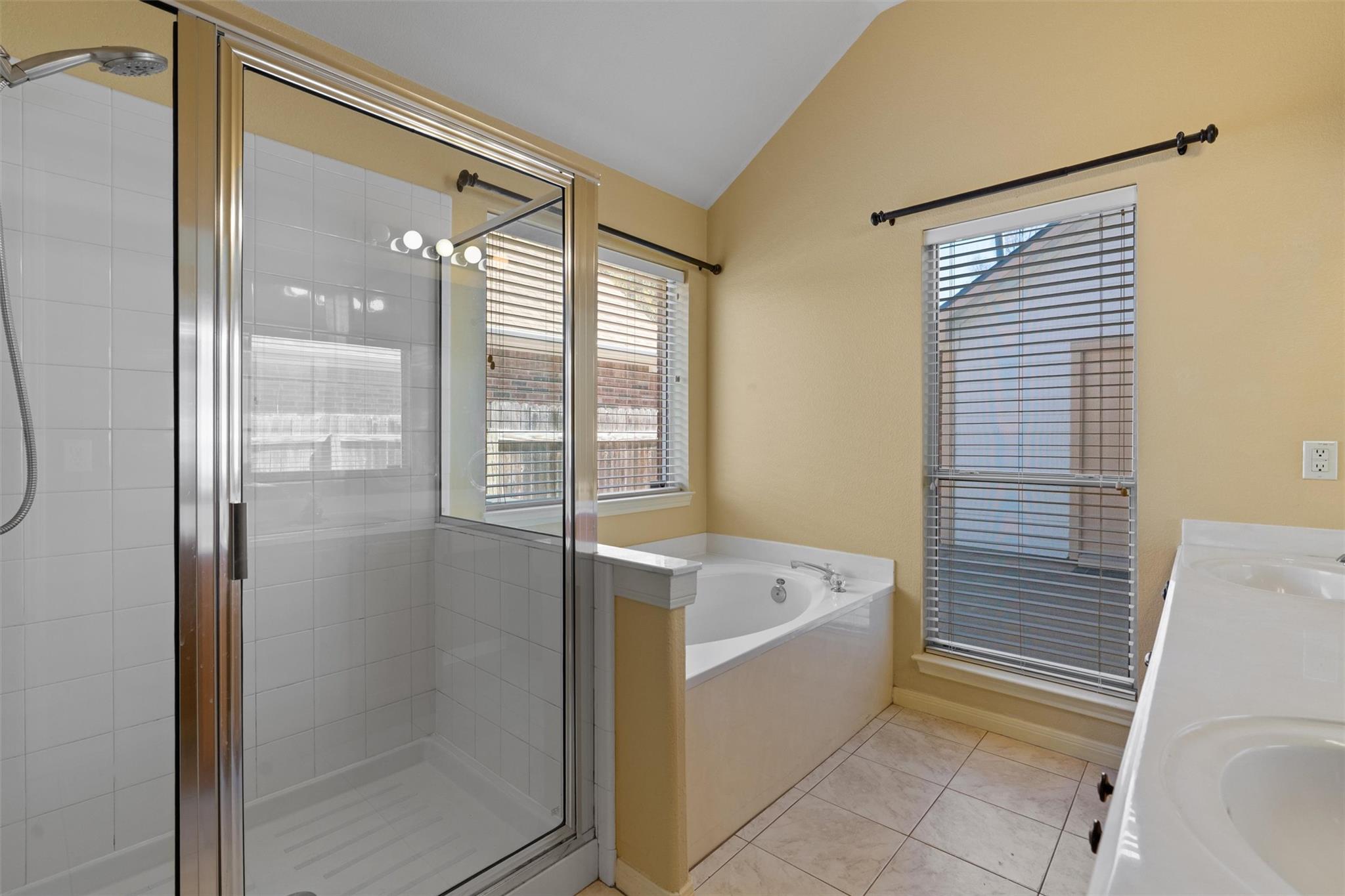 6814 Thistle Hill Way, Austin, TX 78754