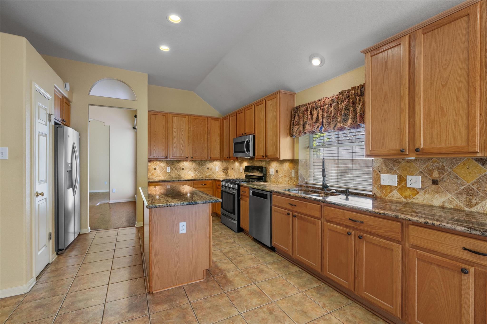 6814 Thistle Hill Way, Austin, TX 78754