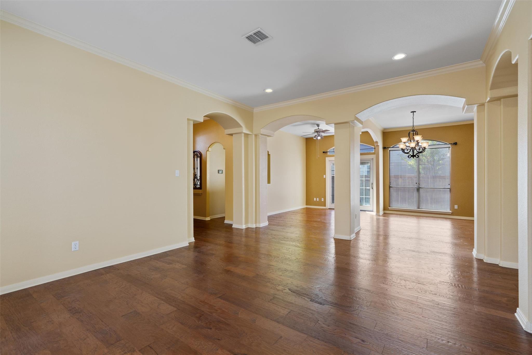 6814 Thistle Hill Way, Austin, TX 78754