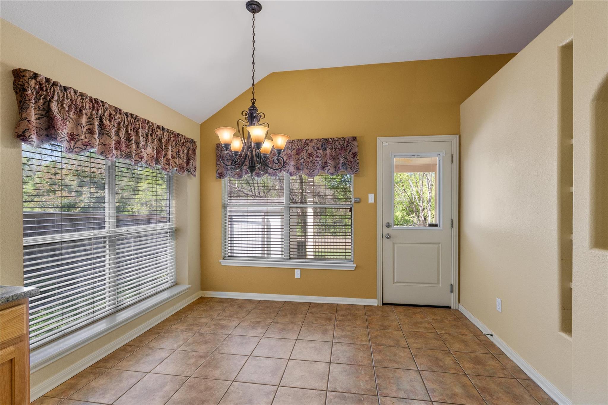 6814 Thistle Hill Way, Austin, TX 78754