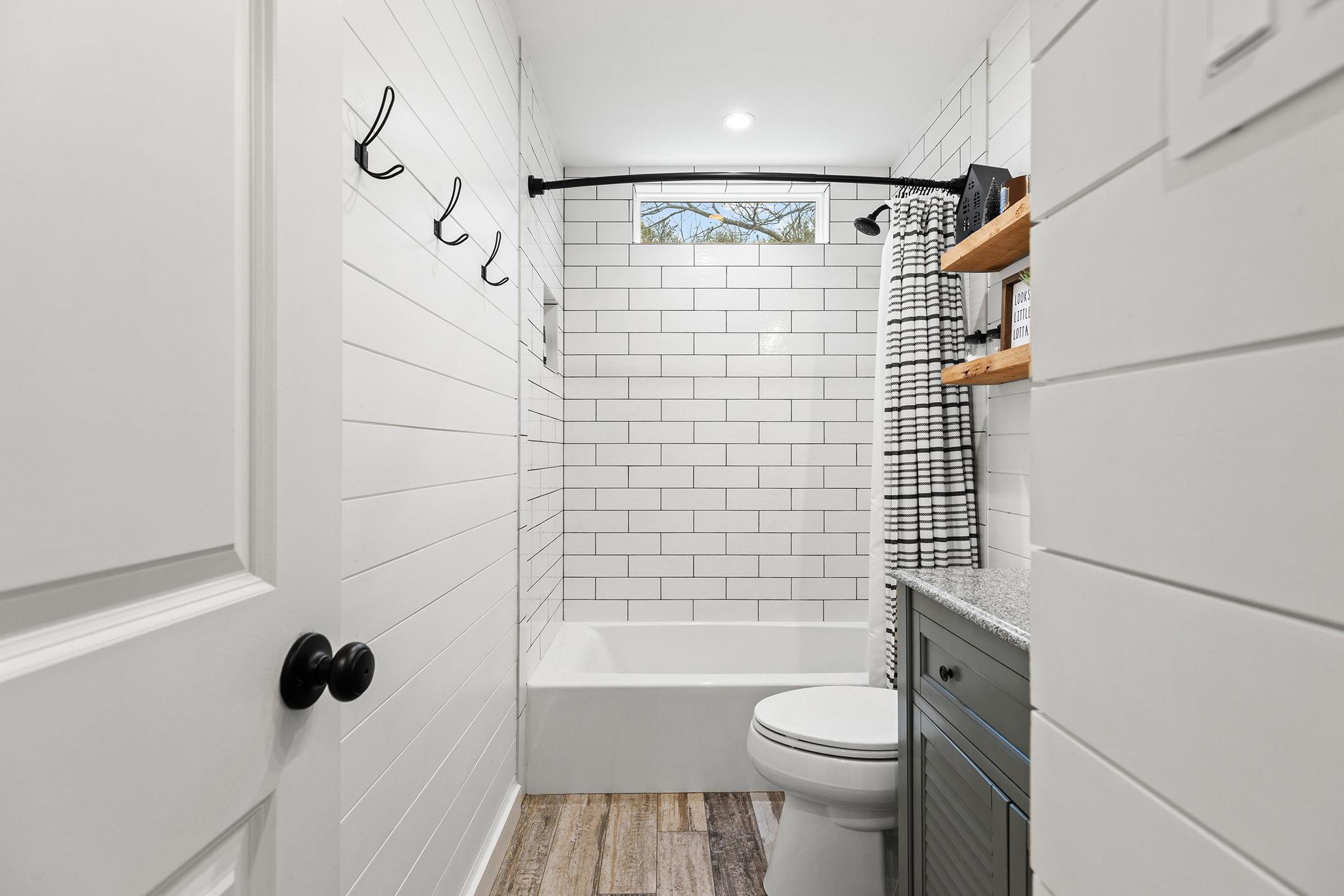 4400 County Road 123, Round Rock, TX 78664