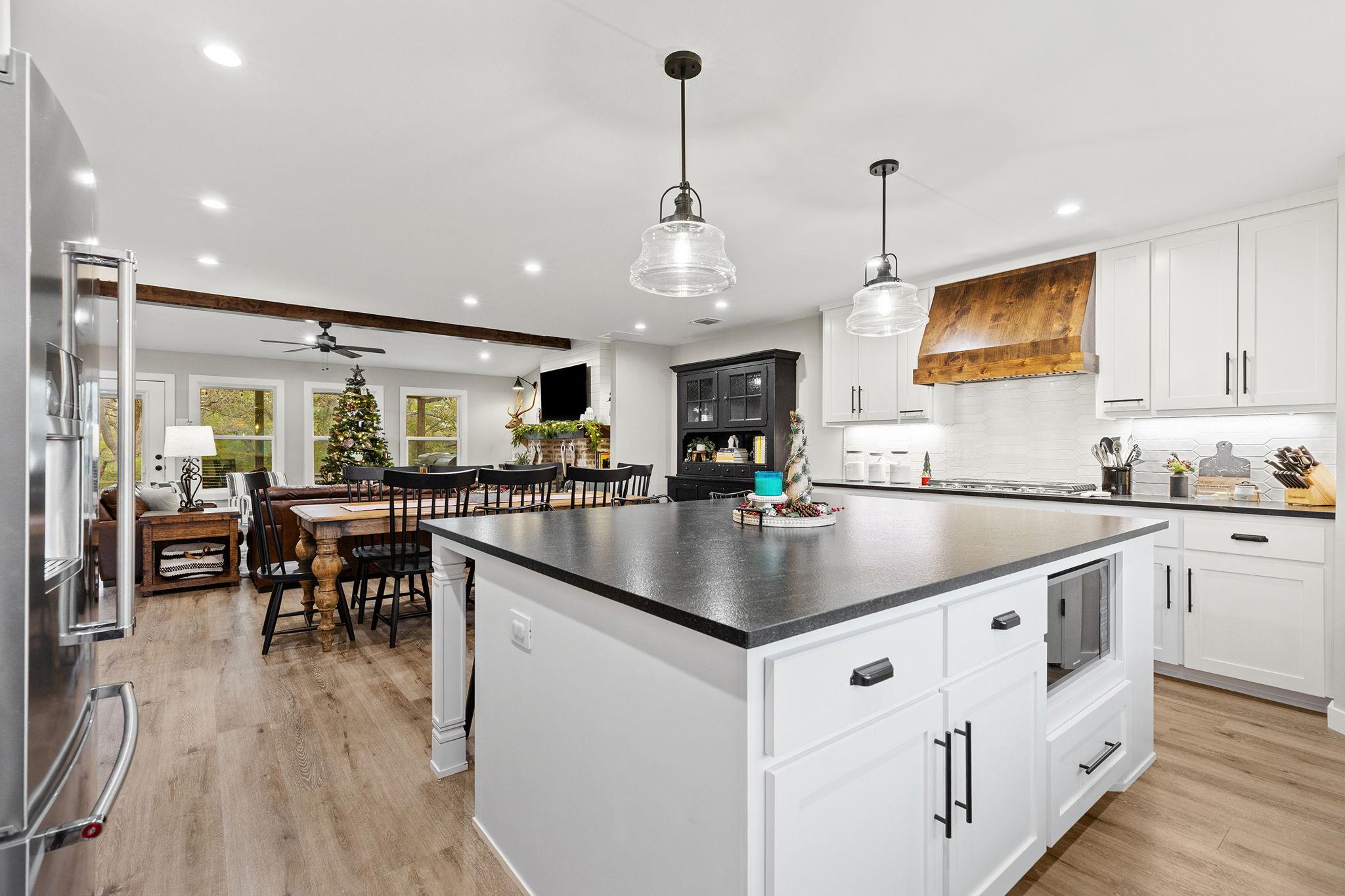 4400 County Road 123, Round Rock, TX 78664