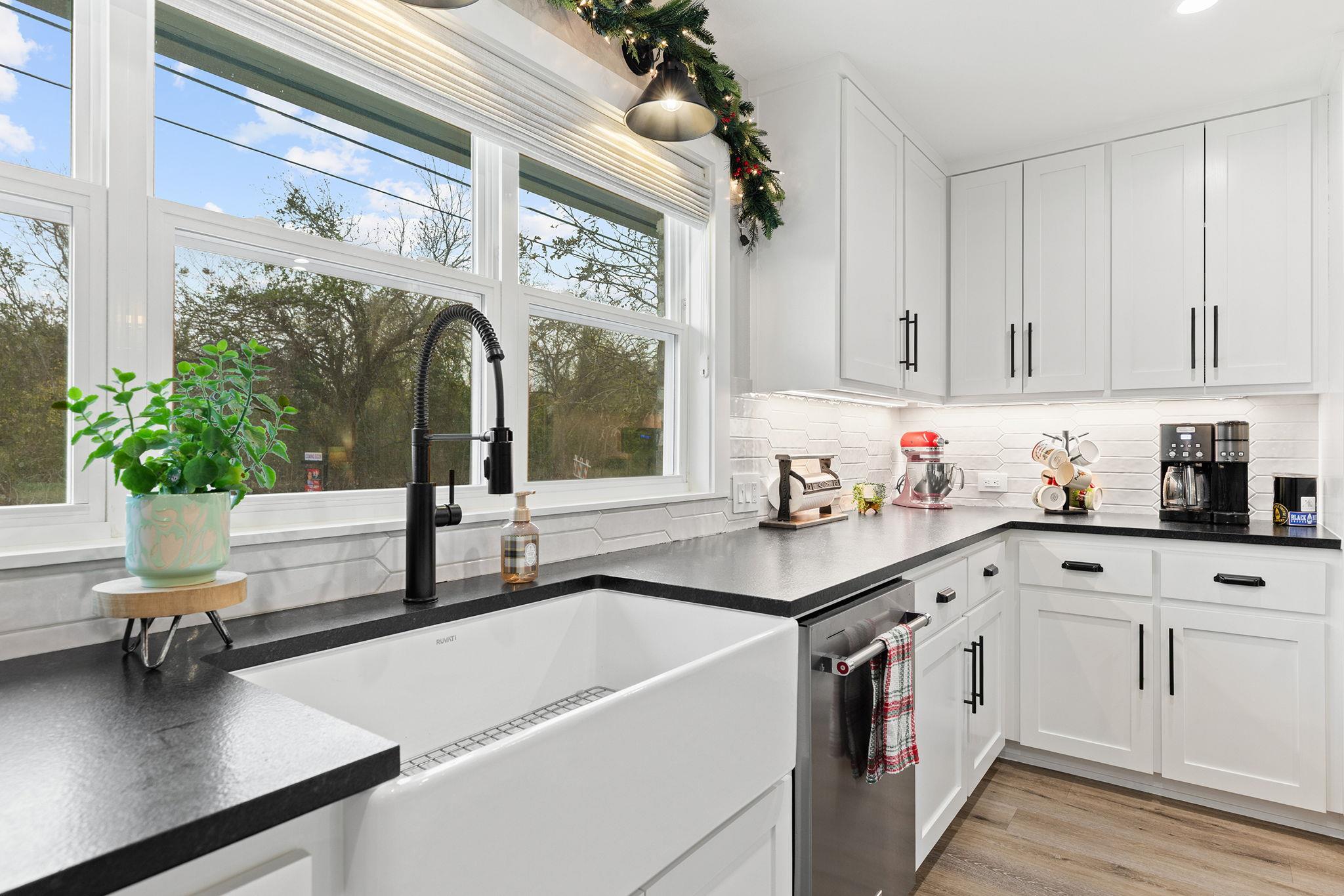 4400 County Road 123, Round Rock, TX 78664