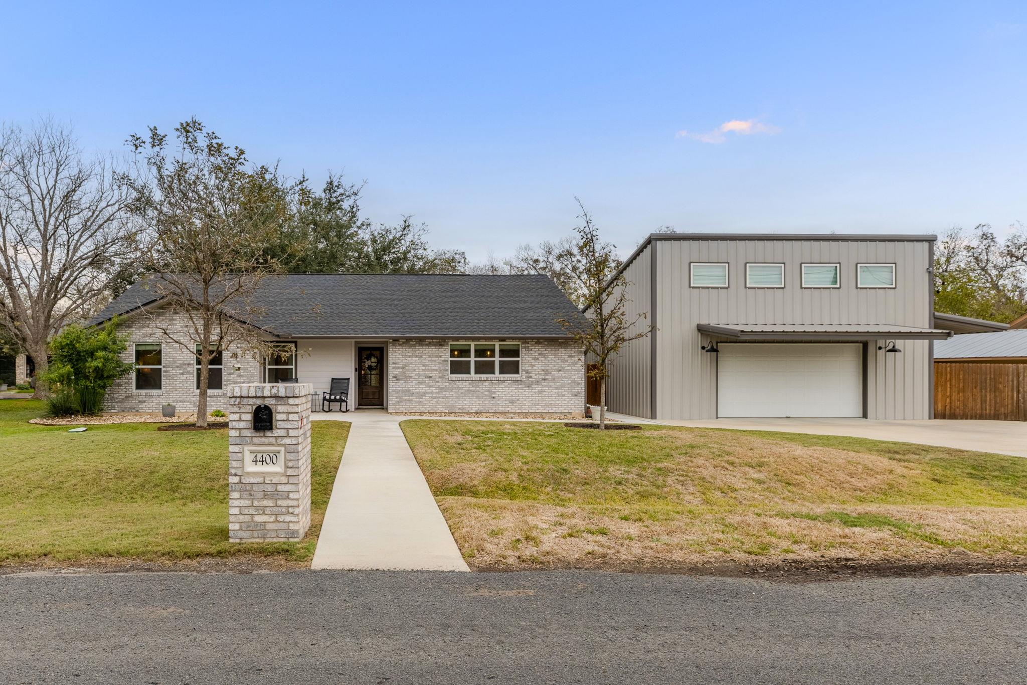 4400 County Road 123, Round Rock, TX 78664