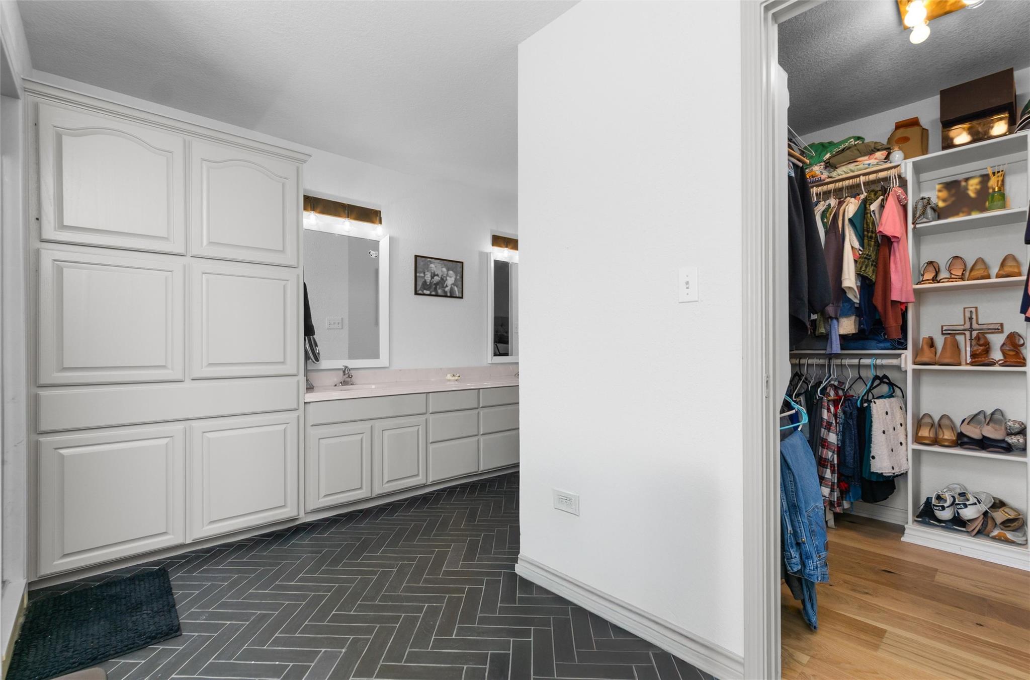 10015 Hodge Canyon Dr, Salado, TX 76571