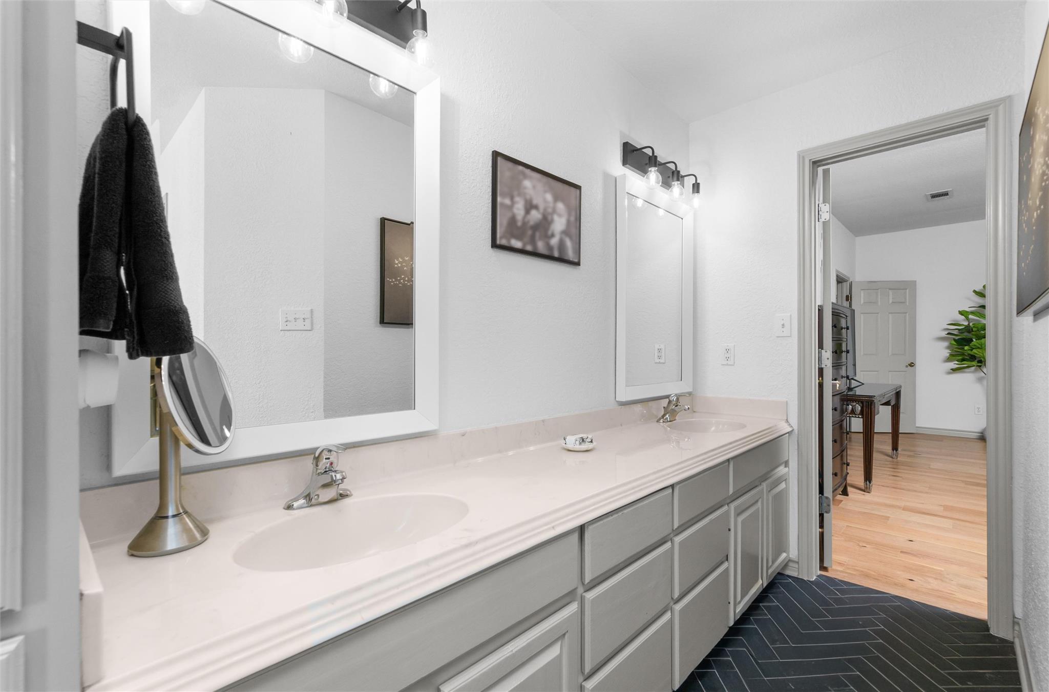 10015 Hodge Canyon Dr, Salado, TX 76571