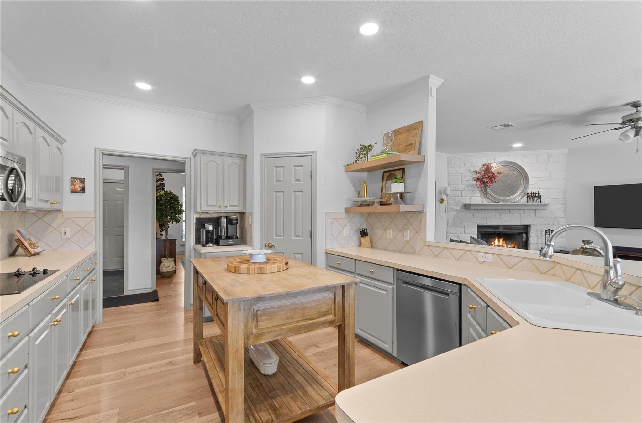 10015 Hodge Canyon Dr, Salado, TX 76571