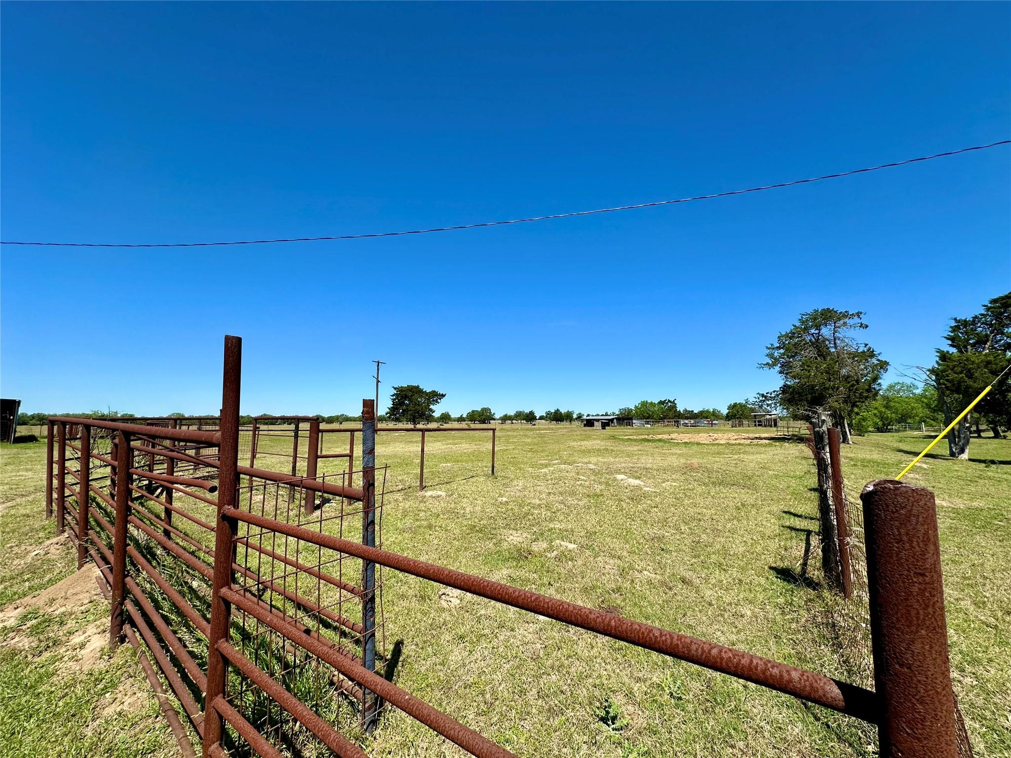 924 Hwy 95 S, Smithville, TX 78957