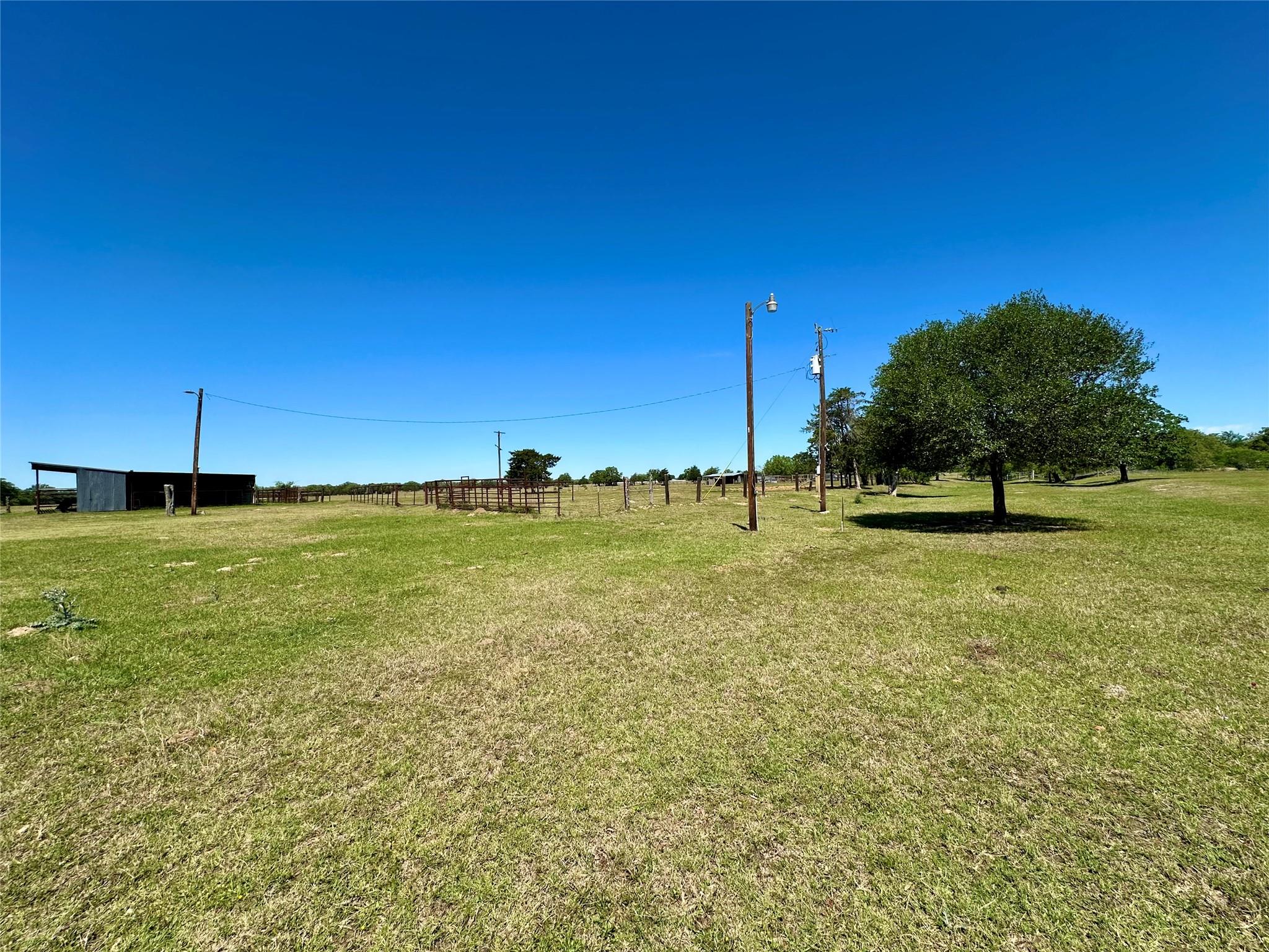 924 Hwy 95 S, Smithville, TX 78957