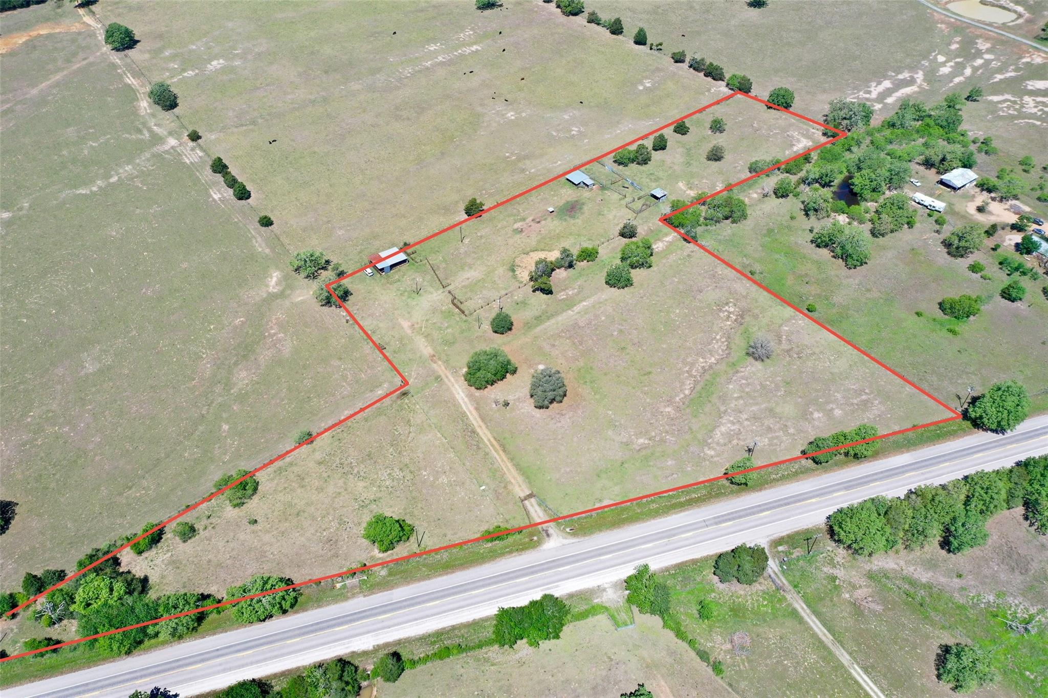 924 Hwy 95 S, Smithville, TX 78957