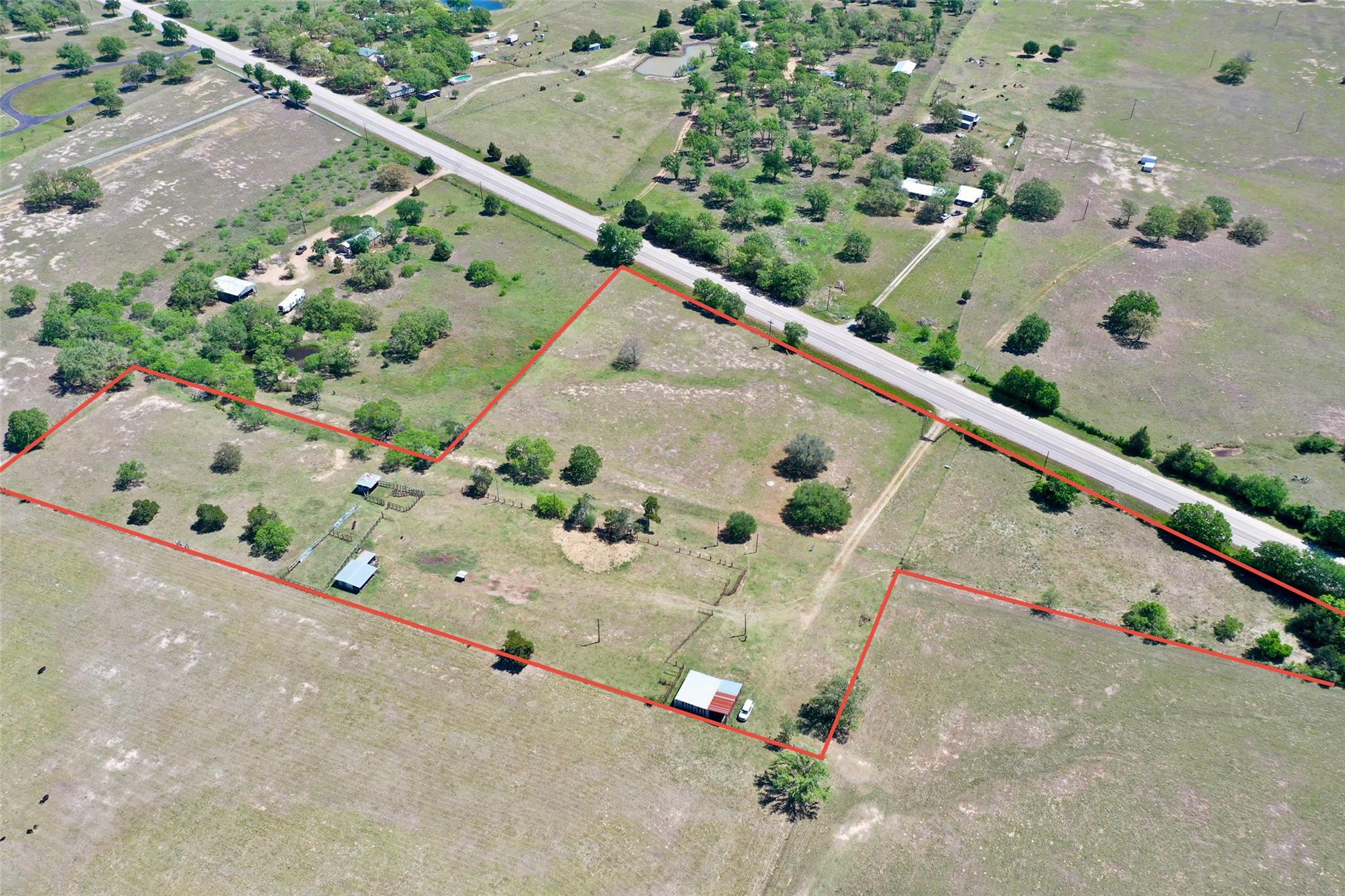 924 Hwy 95 S, Smithville, TX 78957