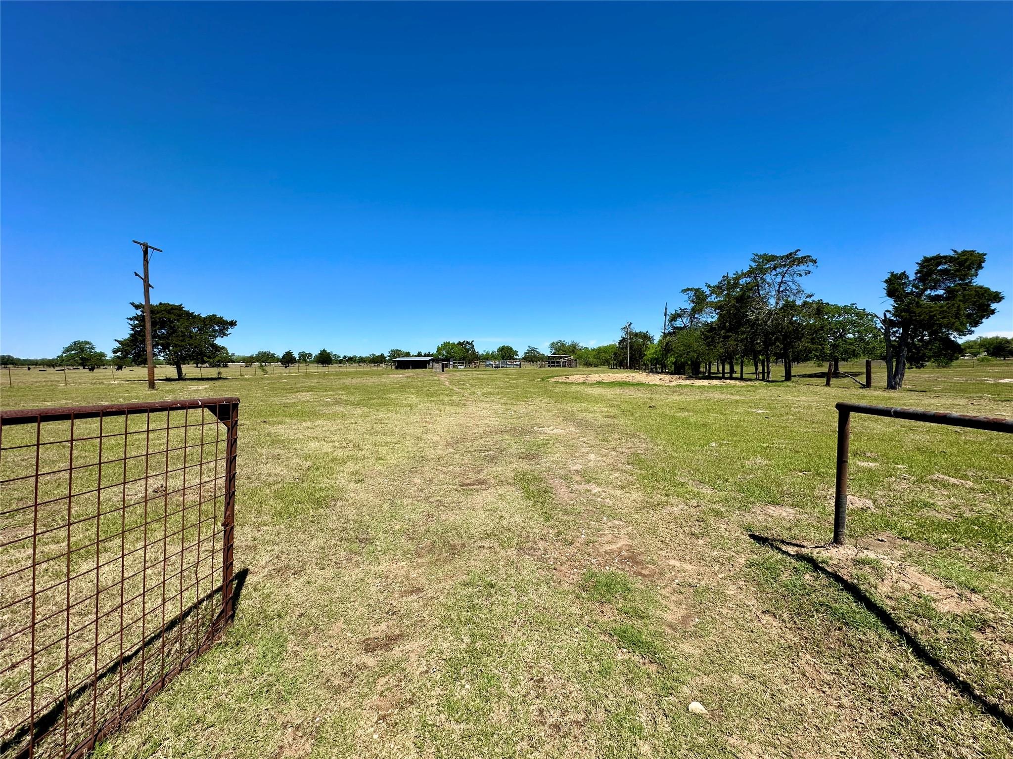 924 Hwy 95 S, Smithville, TX 78957