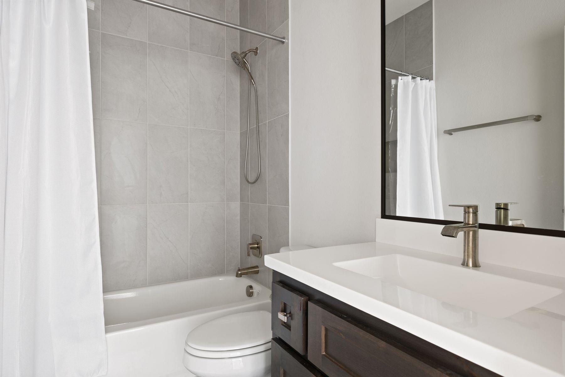 105 Ridge View Dr, Georgetown, TX 78628