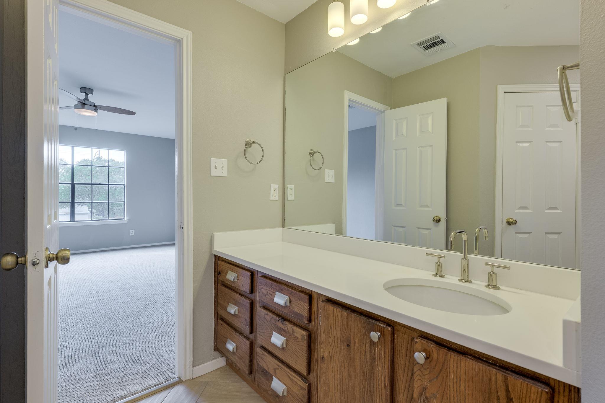 5711 Abilene Trl, Austin, TX 78749