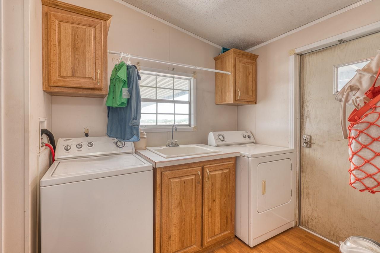 815 County Road 226, Florence, TX 76527