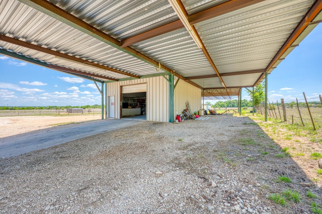 815 County Road 226, Florence, TX 76527