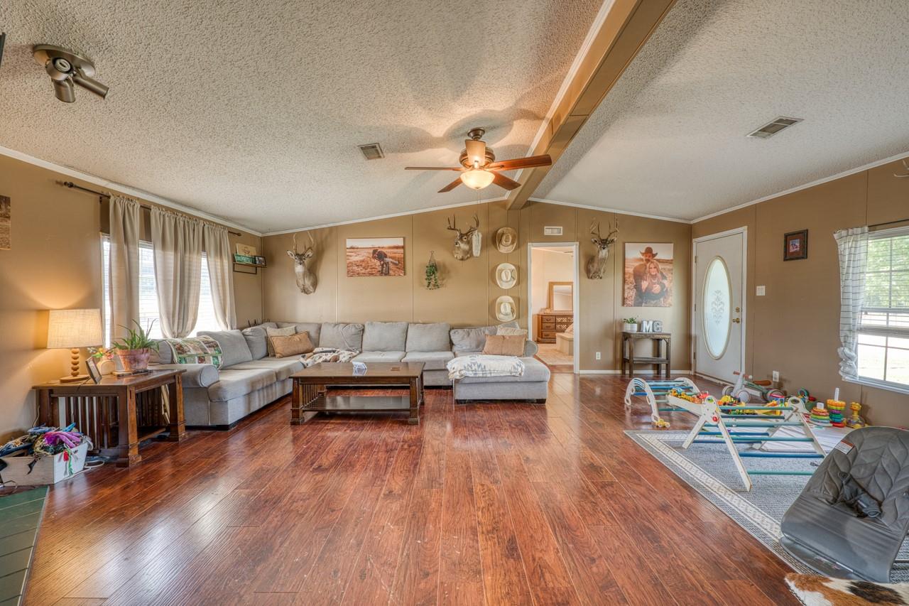 815 County Road 226, Florence, TX 76527