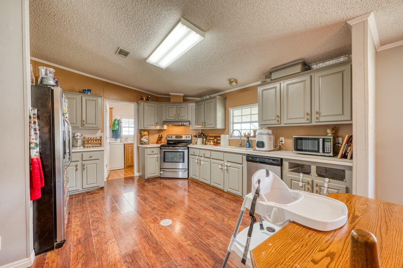 815 County Road 226, Florence, TX 76527