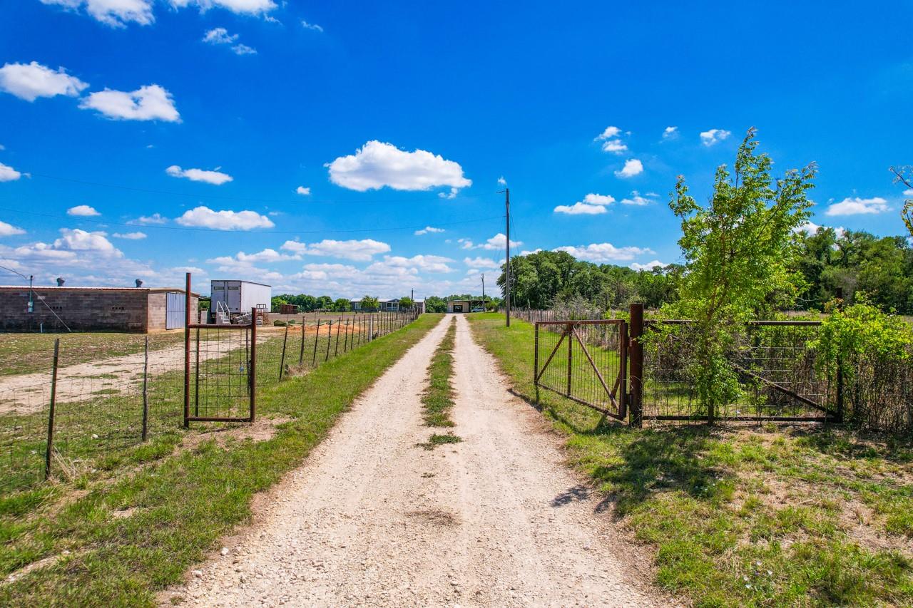 815 County Road 226, Florence, TX 76527