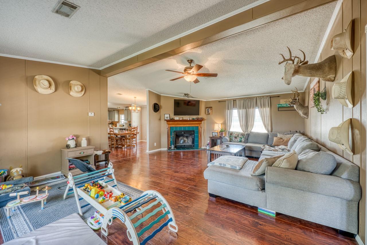 815 County Road 226, Florence, TX 76527