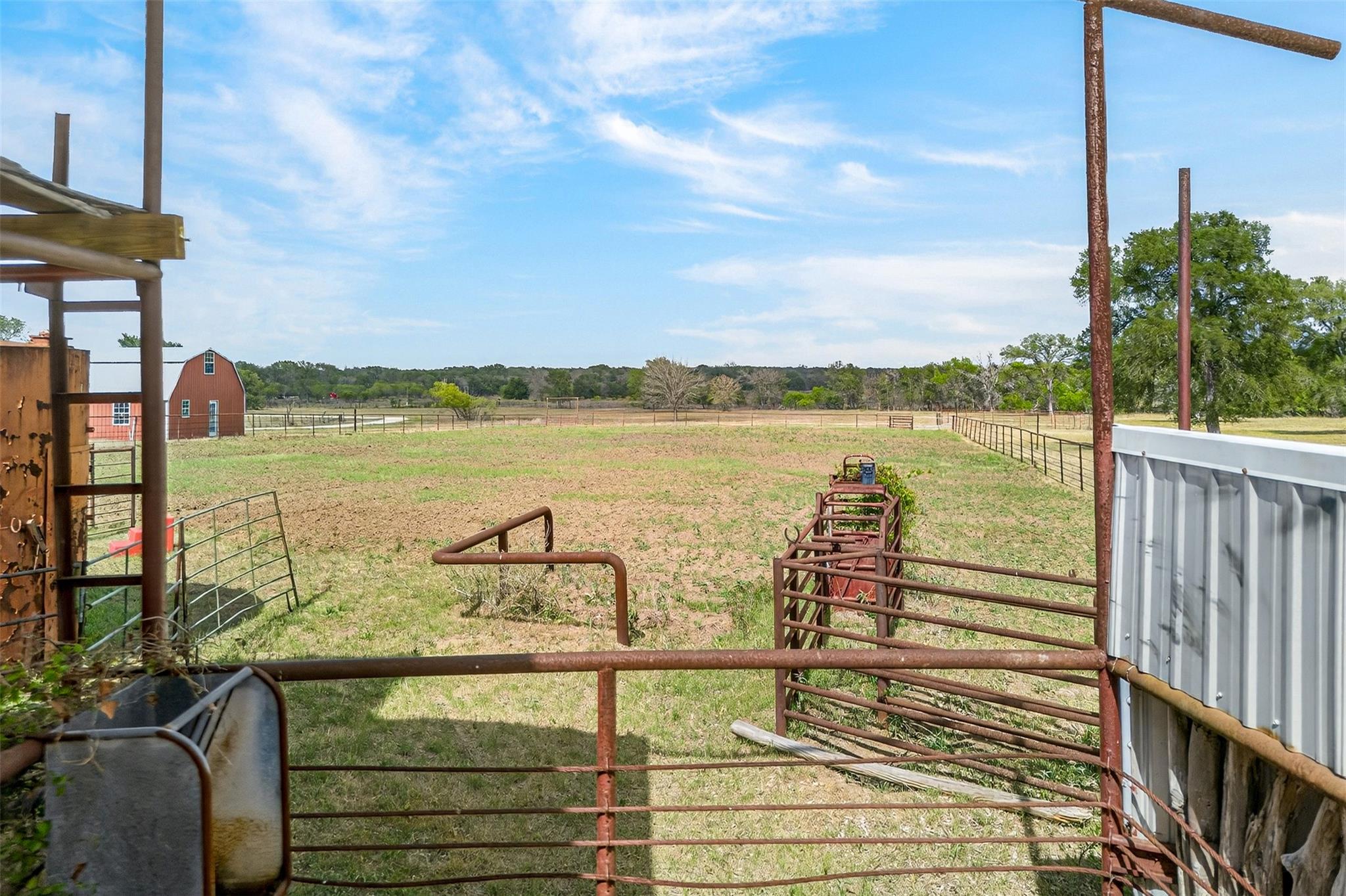 1077 Burdette Wells Rd, Lockhart, TX 78644