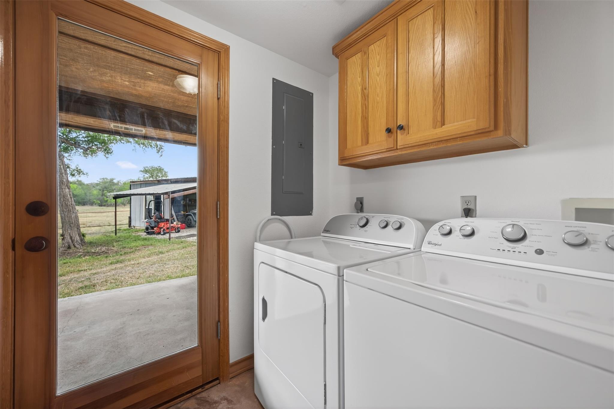 1077 Burdette Wells Rd, Lockhart, TX 78644