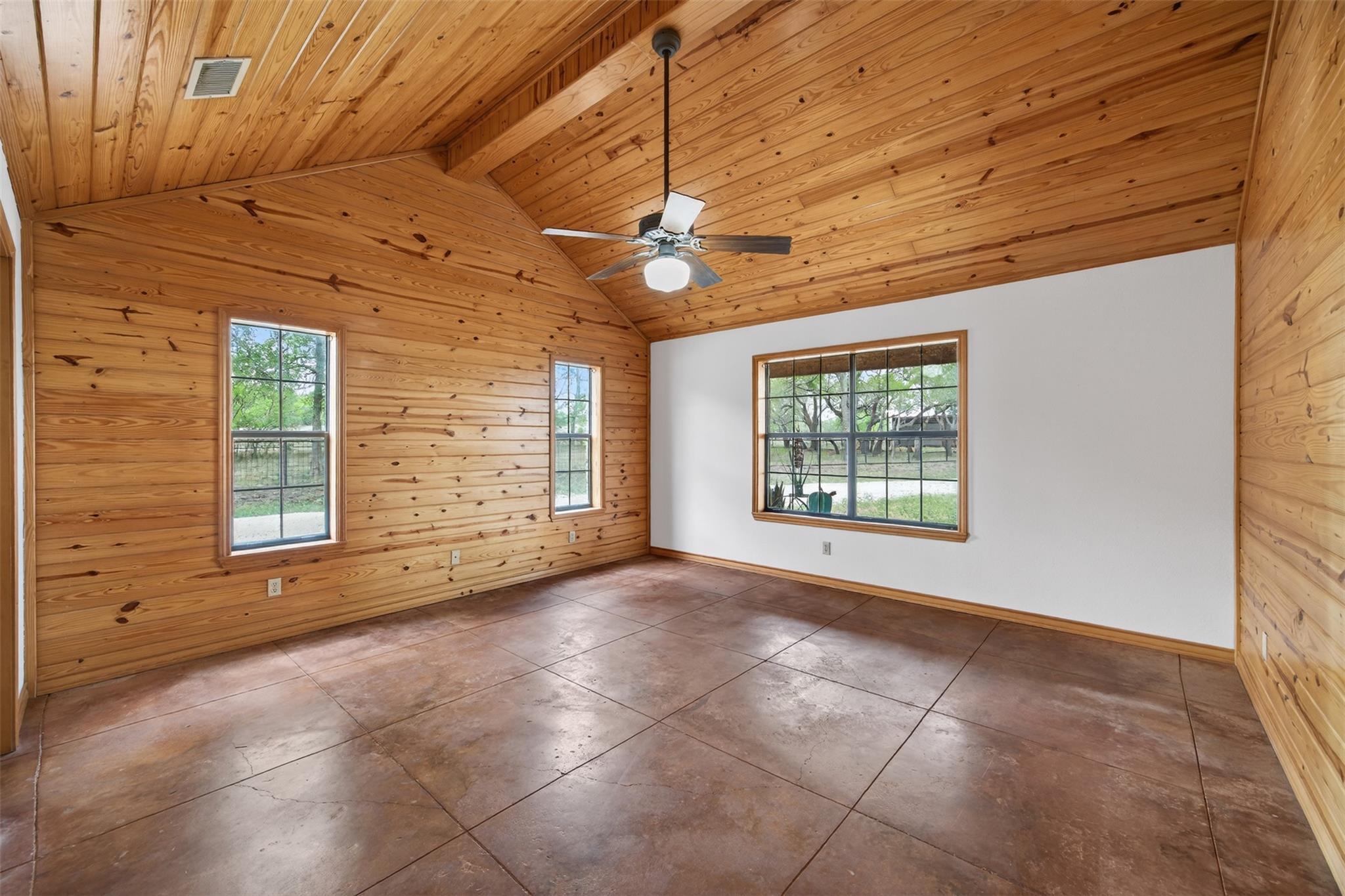 1077 Burdette Wells Rd, Lockhart, TX 78644