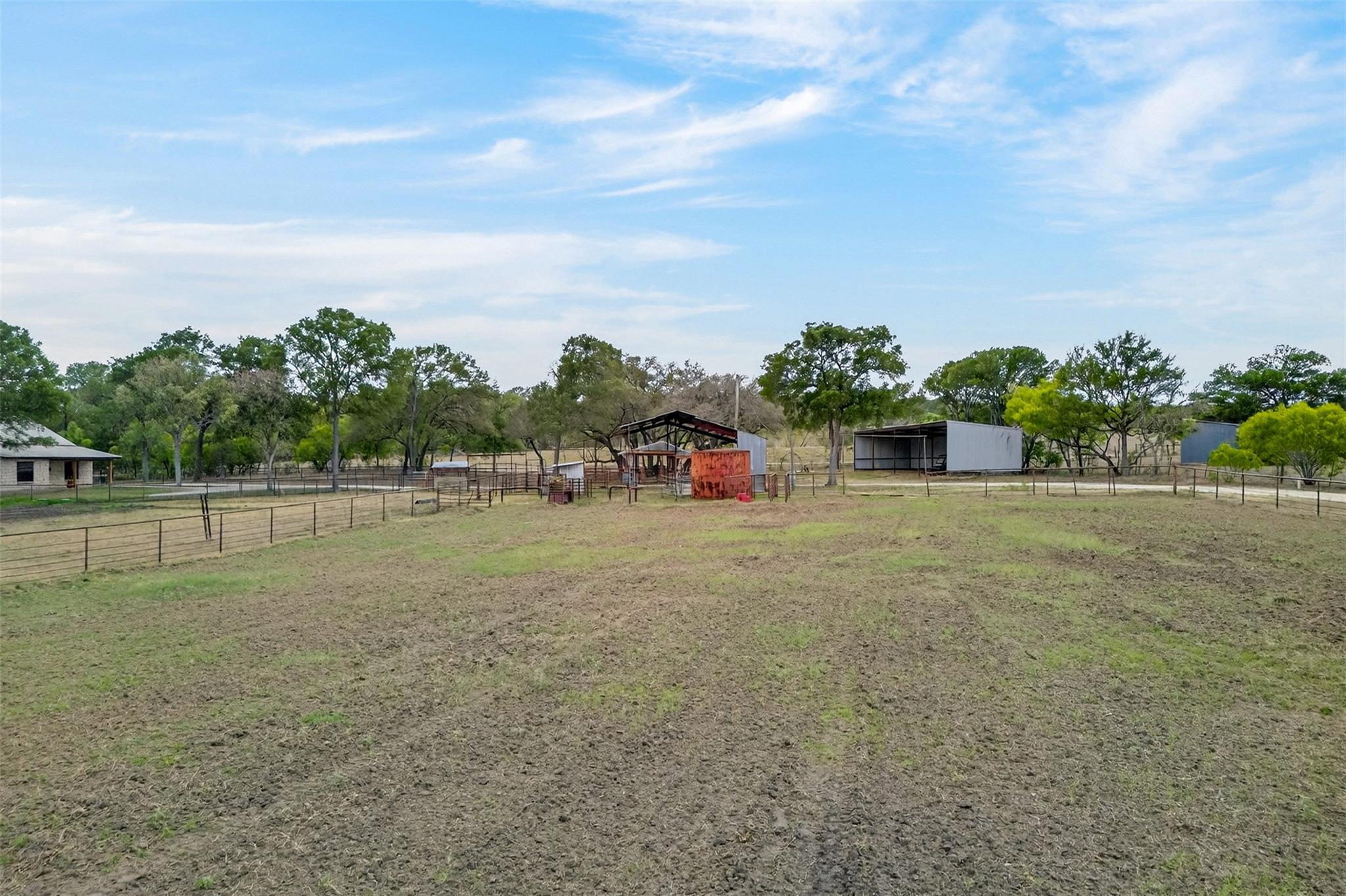 1077 Burdette Wells Rd, Lockhart, TX 78644